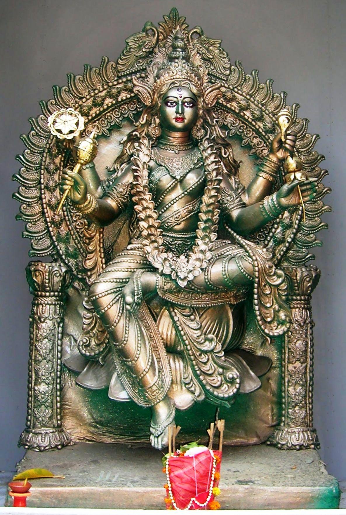 Idol of Maa Siddhidatri at the Sanghasri Durga Puja pandal, Kolkata, 2010