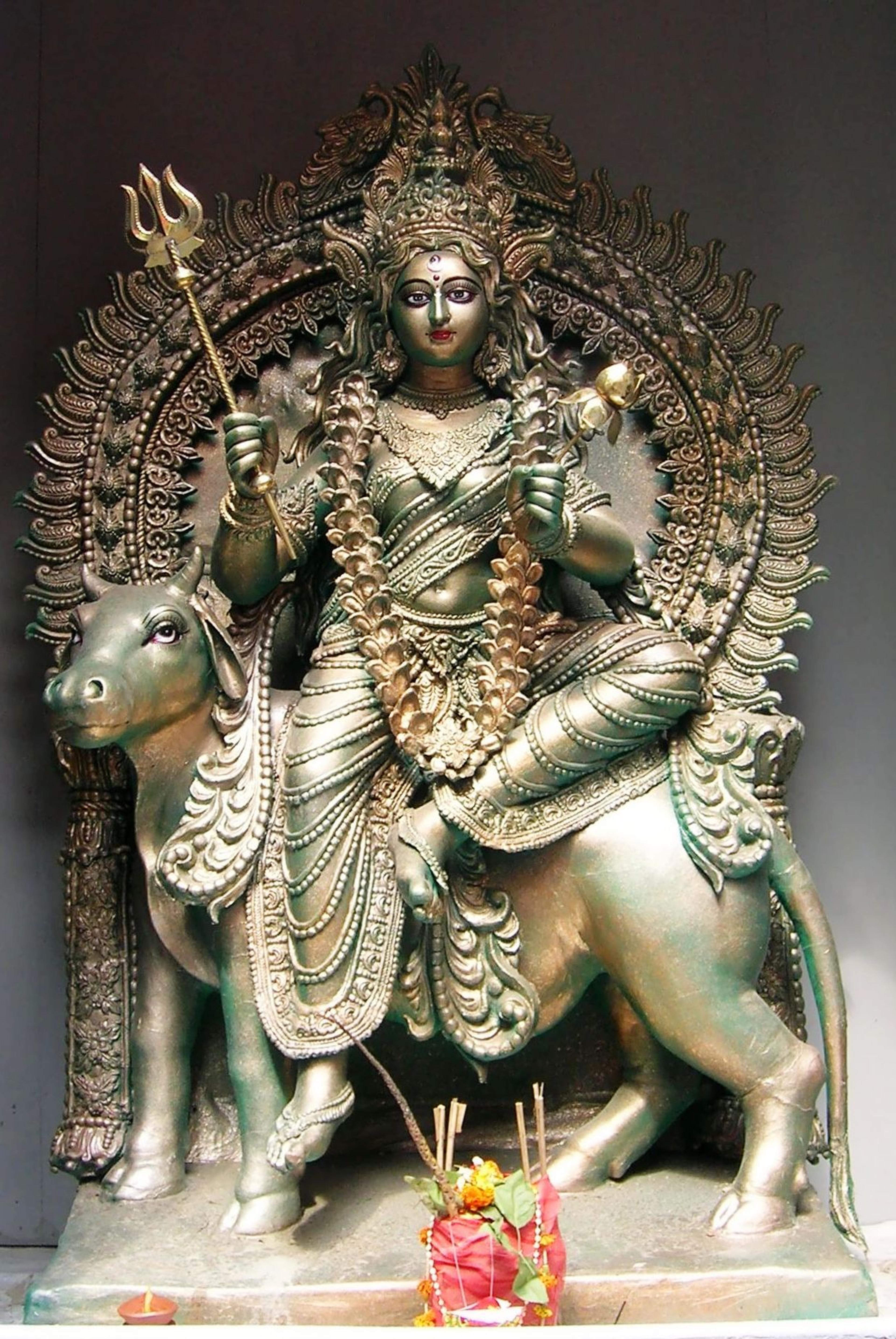 Idol of Maa Shailaputri at the Sanghasri Durga Puja pandal, Kolkata, 2010