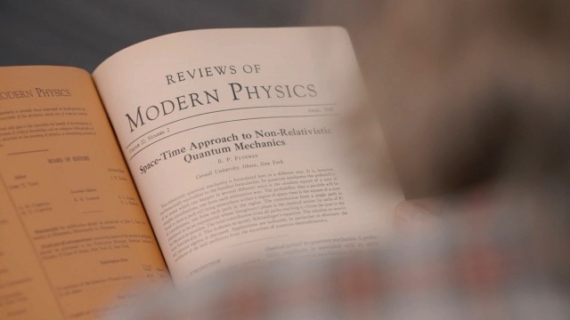 An opened Reviews of Modern Physics page