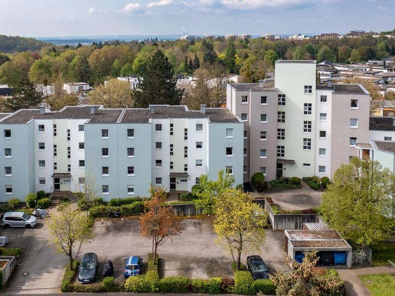 Luftaufnahme der renovierten Wohnanlage in Schweinfurt