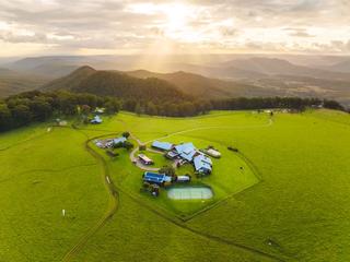 Welcome to Spicers Peak Lodge