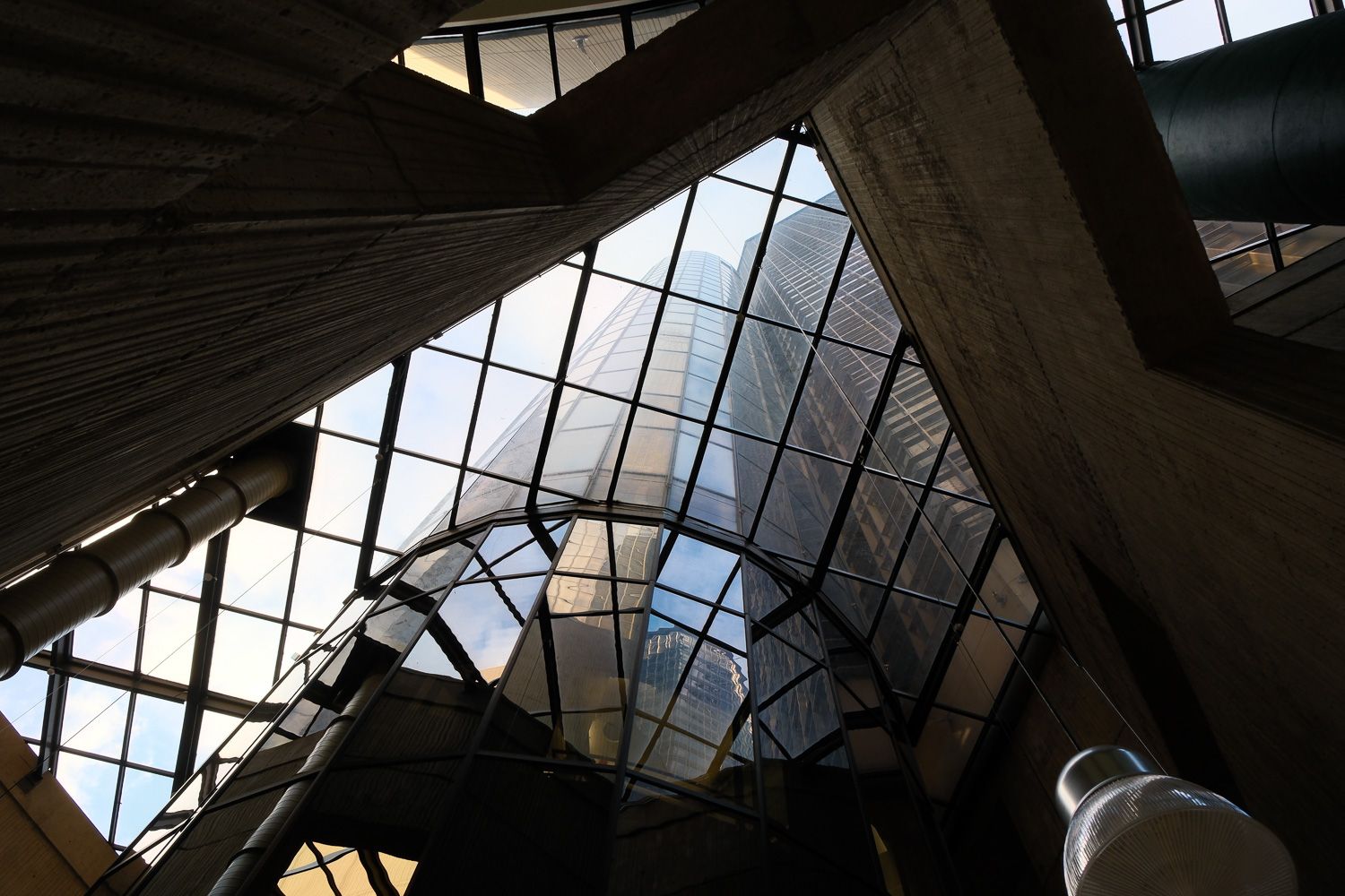 The Real Reason GM Is Leaving the Renaissance Center | Michigan Enjoyer