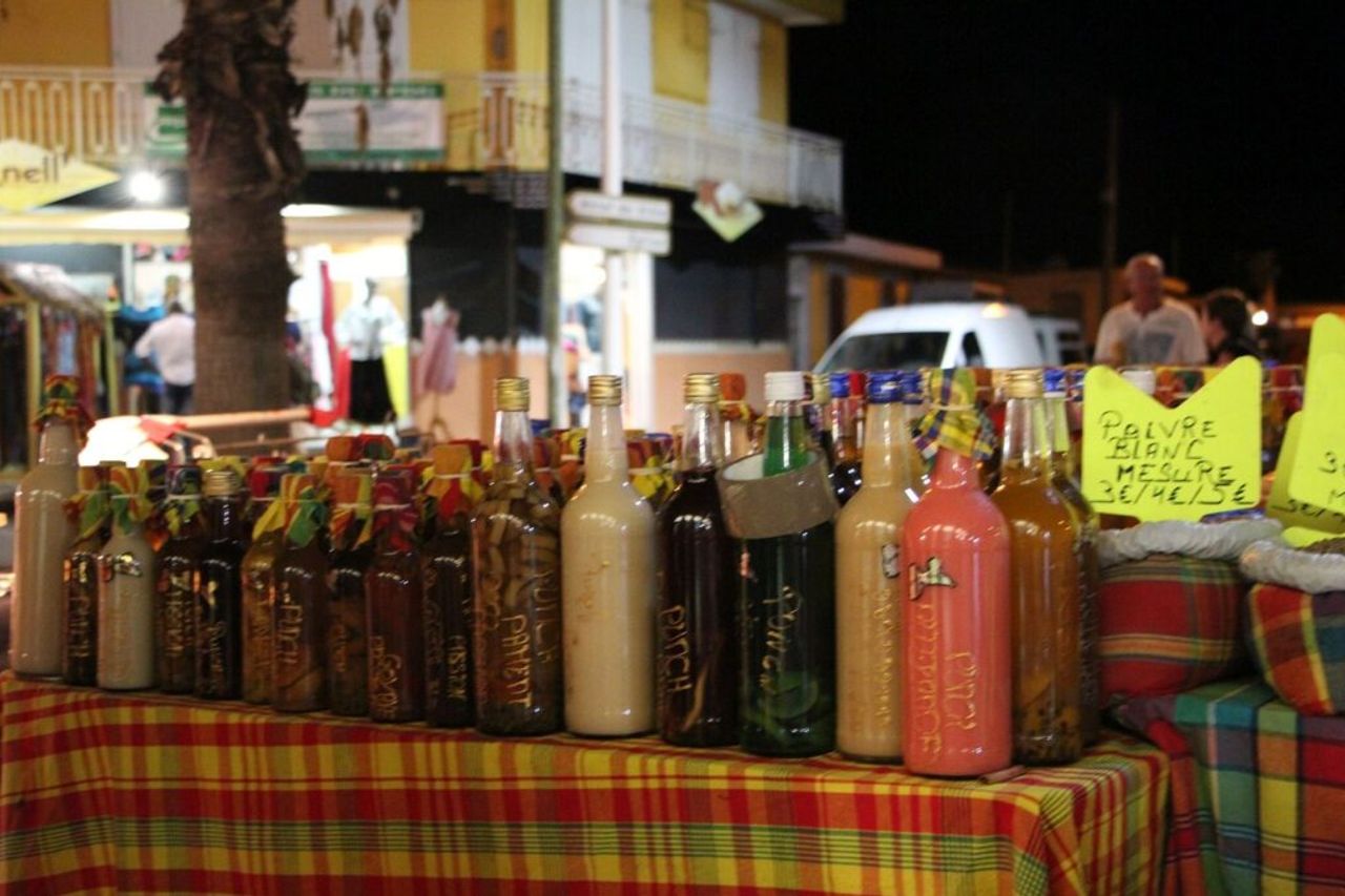 Rotonde night market in Saint-François