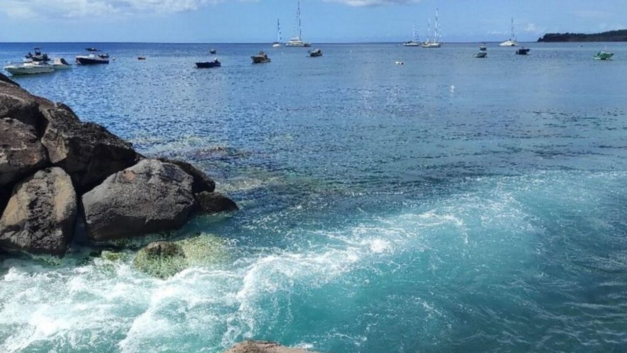 Hot springs in Bouillante - What to do in Guadeloupe when it rains