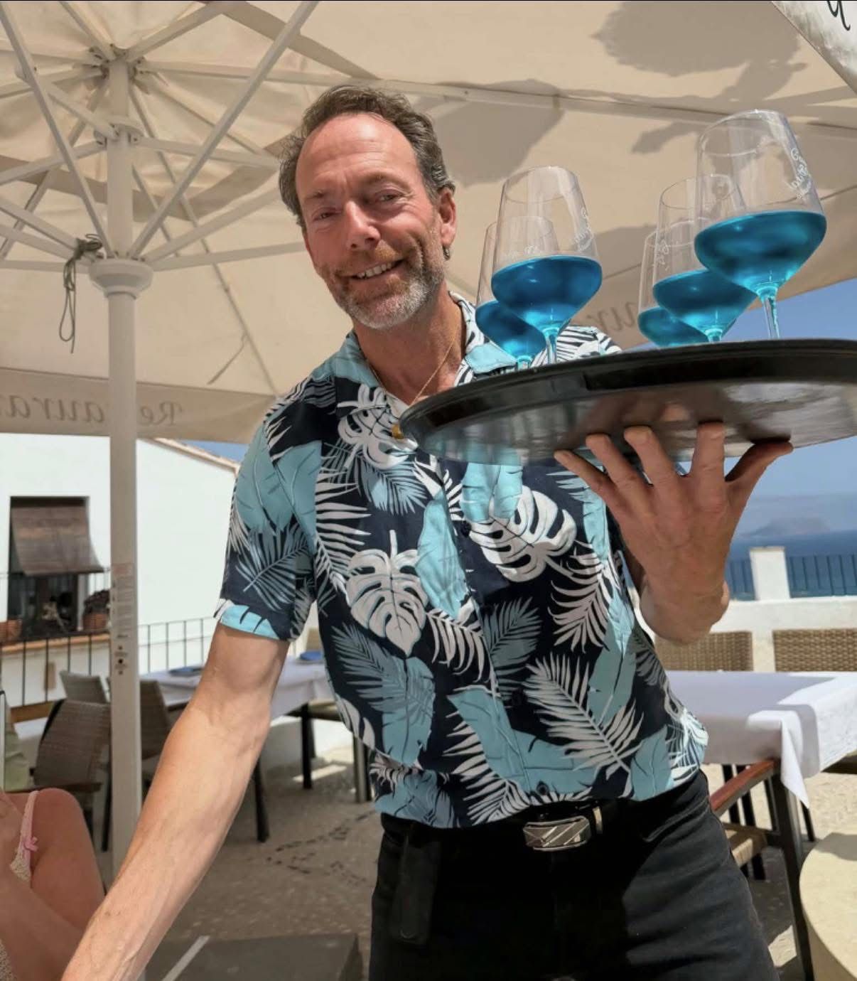 Åge har alltid litt vin på lur ;)