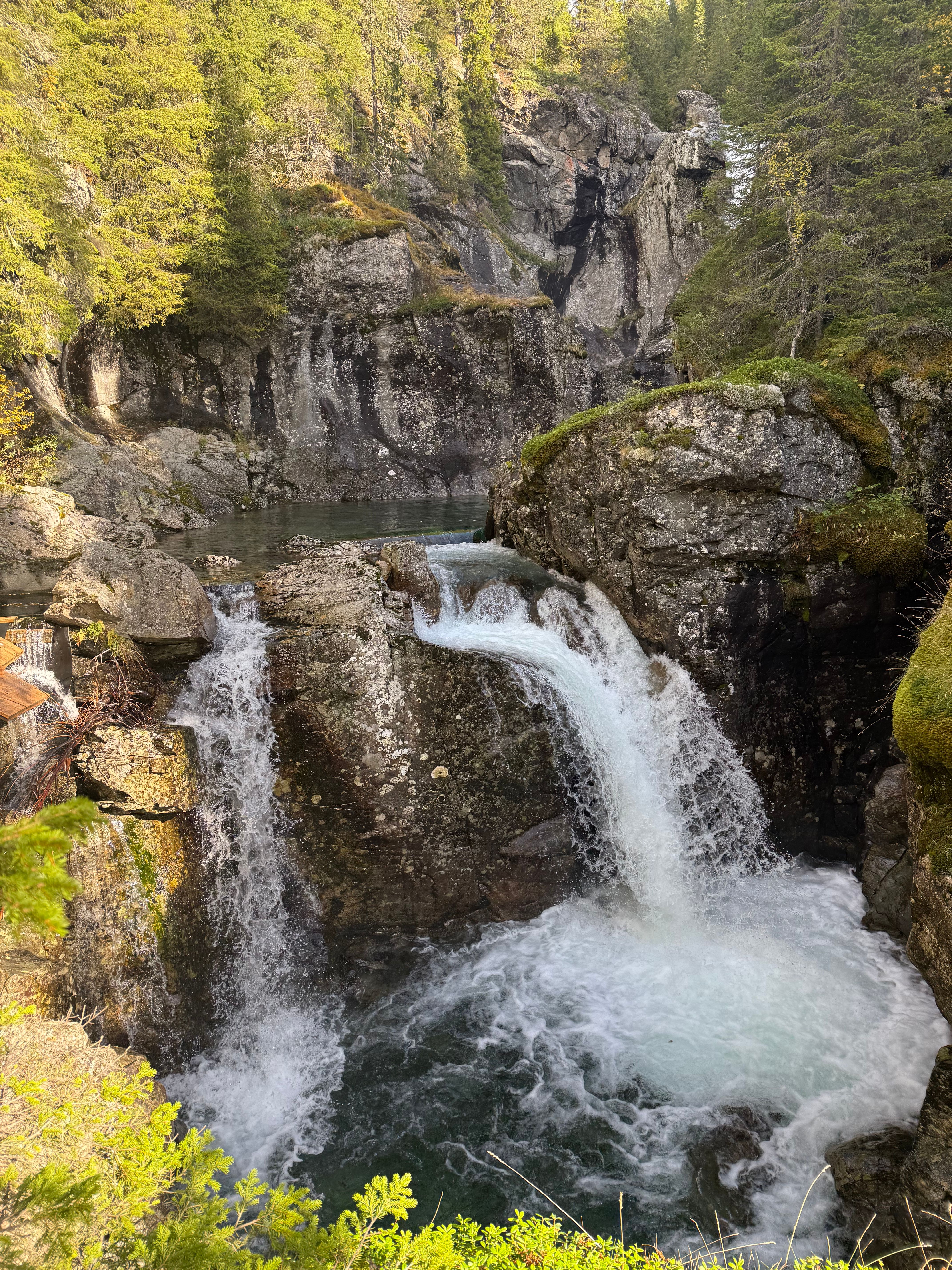 Trøymsånefossen var vakker!