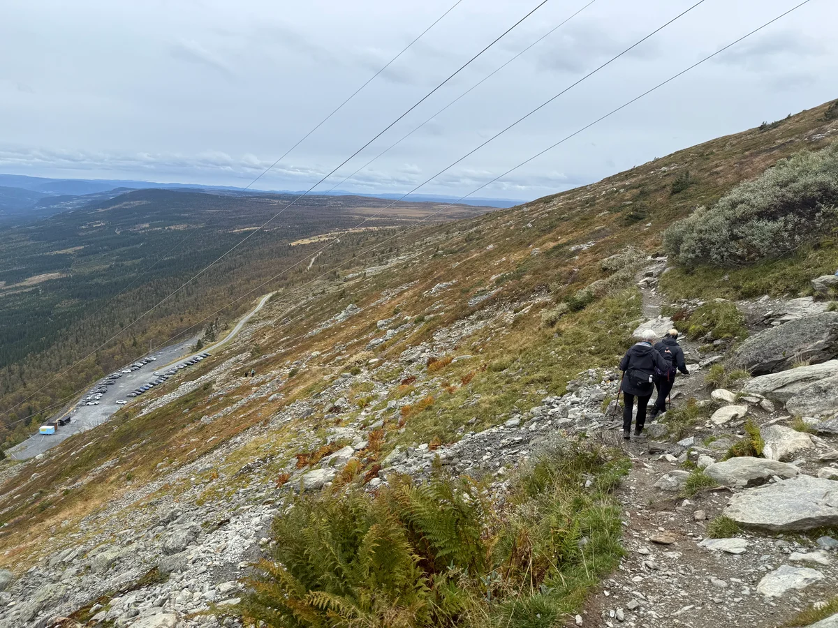Nærmer oss parkeringen