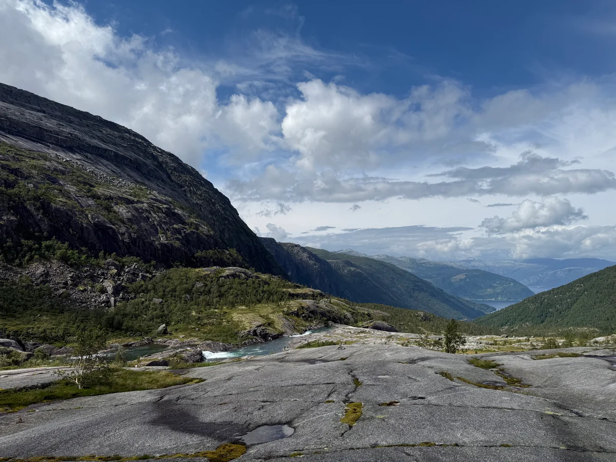 På toppen av fjellet før vi skulle ned til Søtefossen