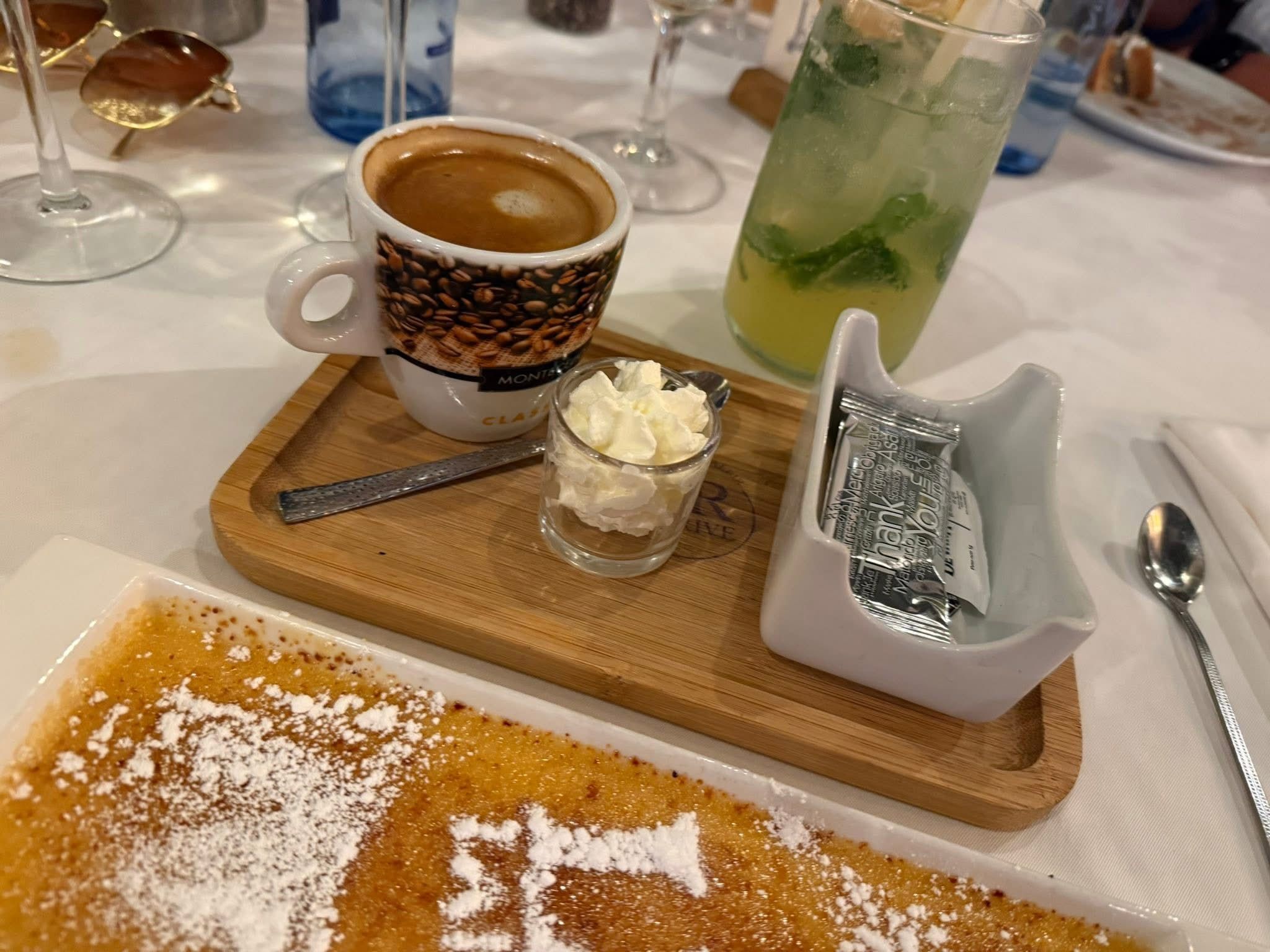 Creme brulee og kaffe
