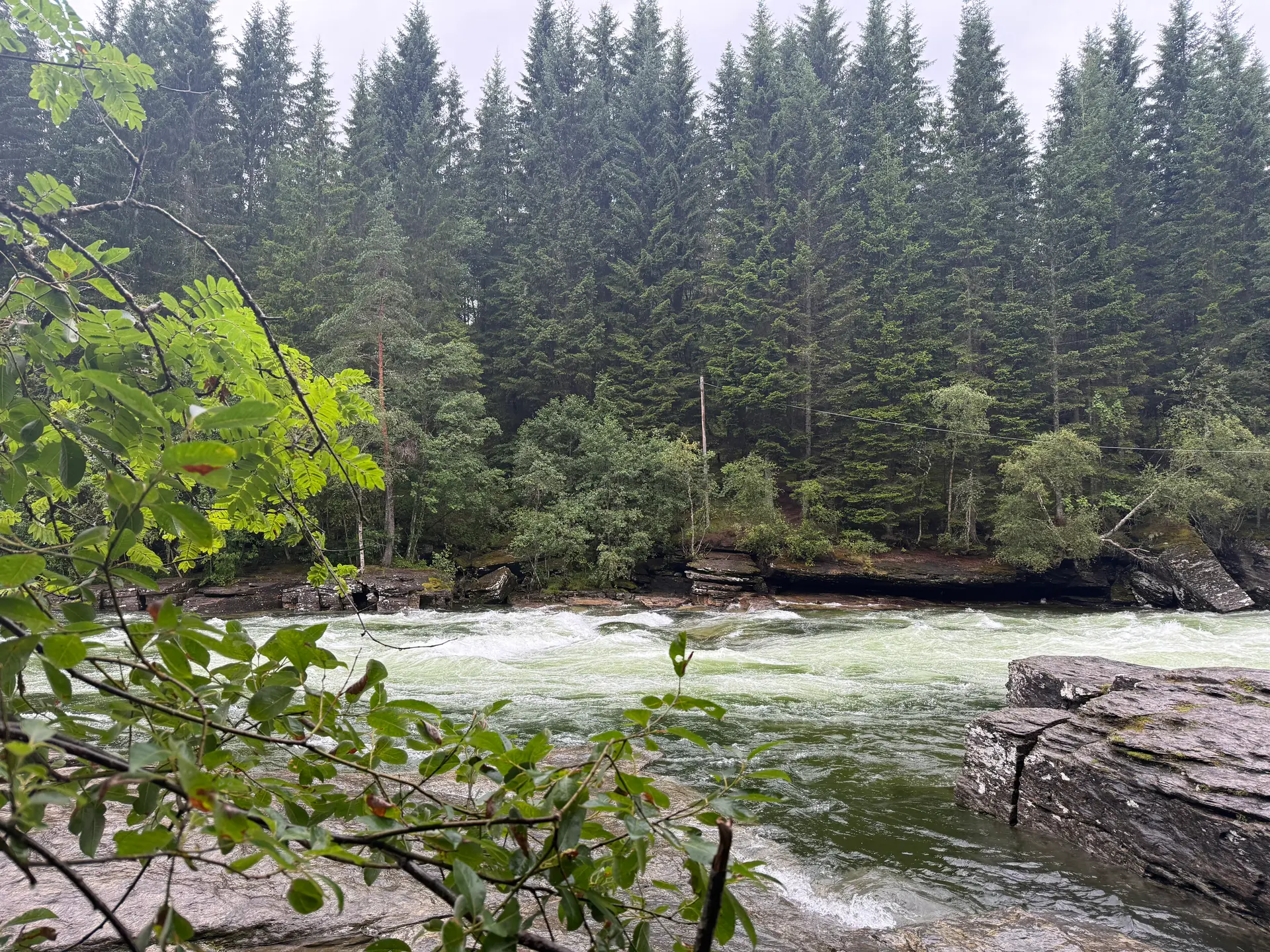En helg med yoga, fjelluft og nye bekjentskaper på Voss! Noen ganger er det akkurat det man trenger. Litt vekk fra hverdagen, god mat, yoga, natur og en gjeng mennesker man ikke kjente fra før.