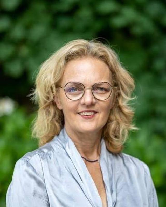 Portrait of Joanne van der Leun