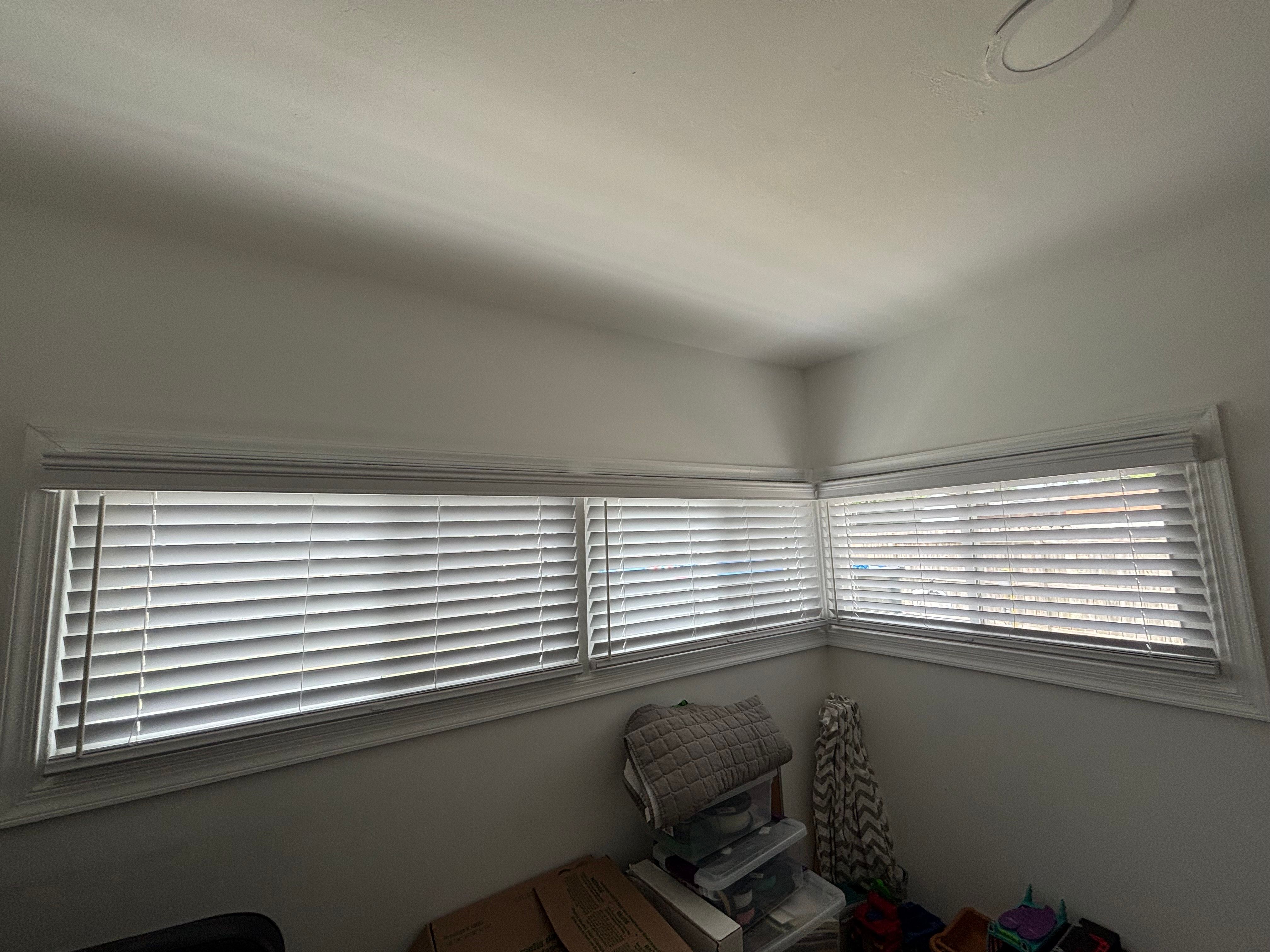 faux-wood-blinds installed in 19054