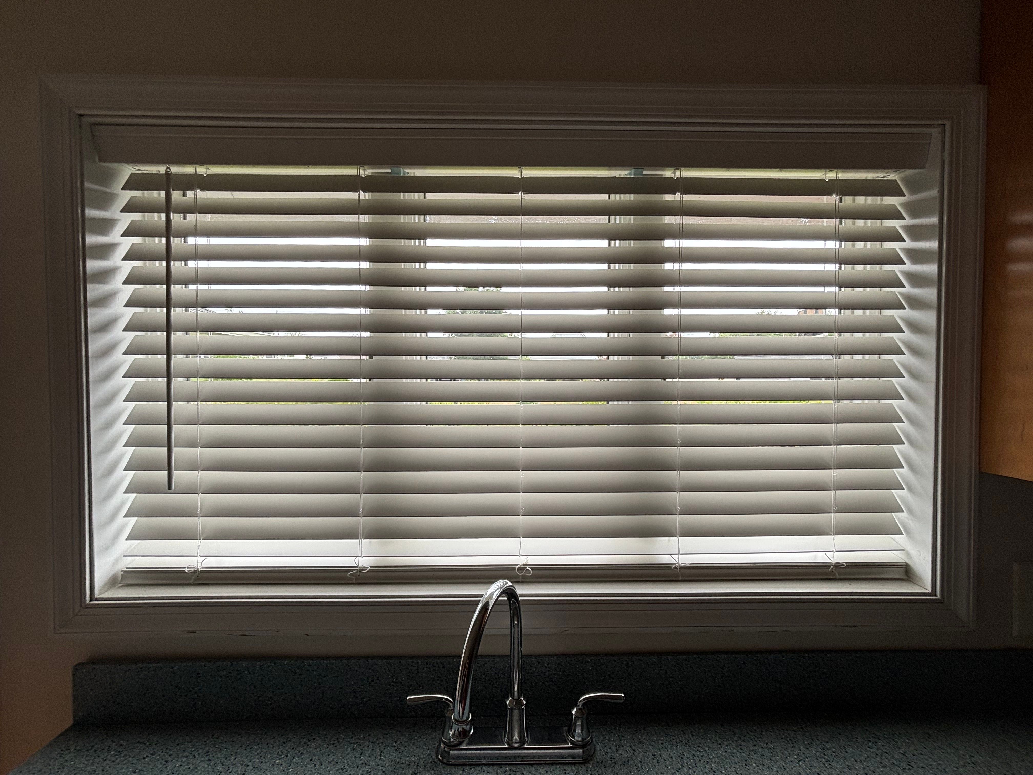faux-wood-blinds installed in 19056
