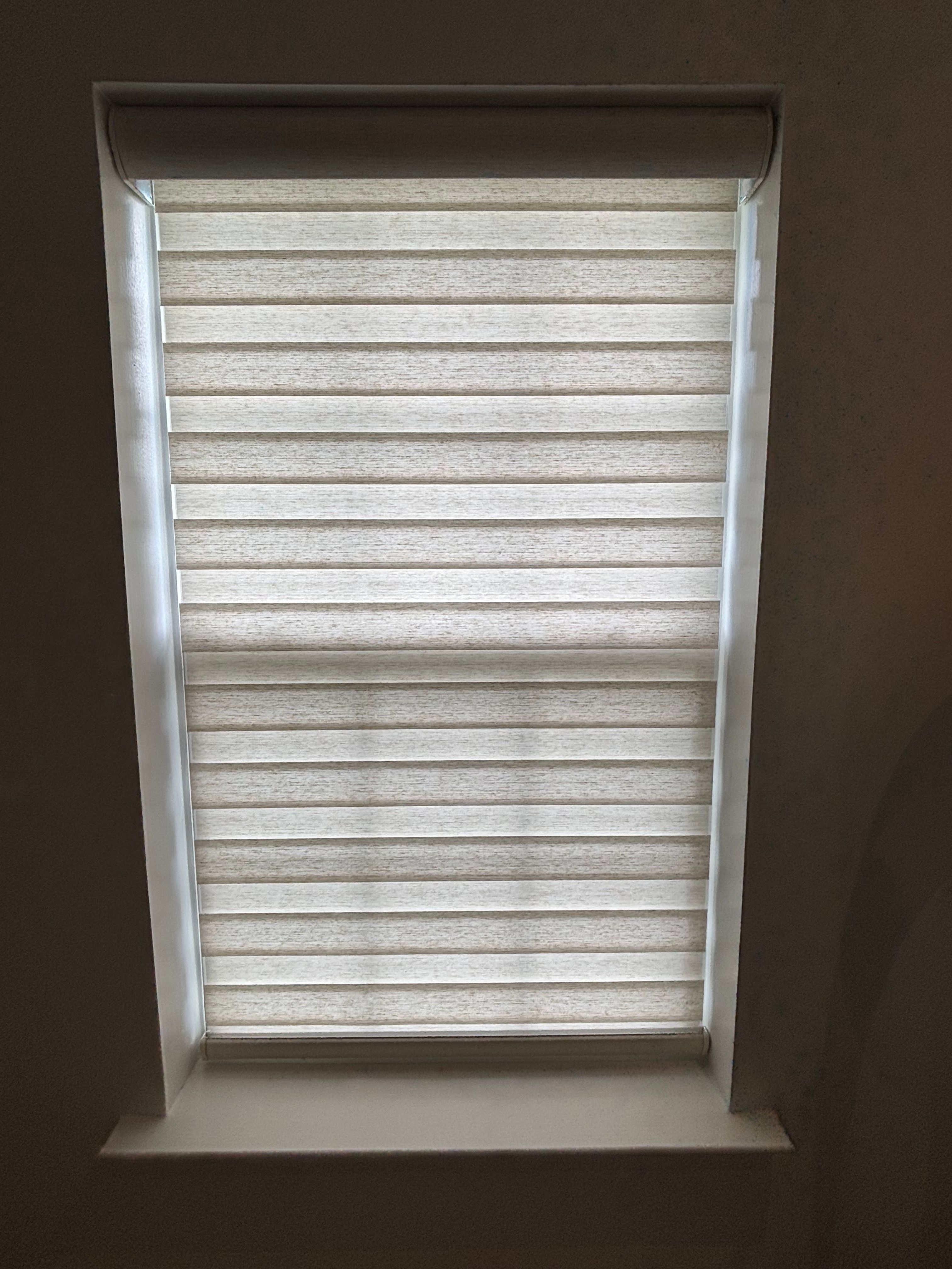 Installation photo for Roller shade Installation 19053