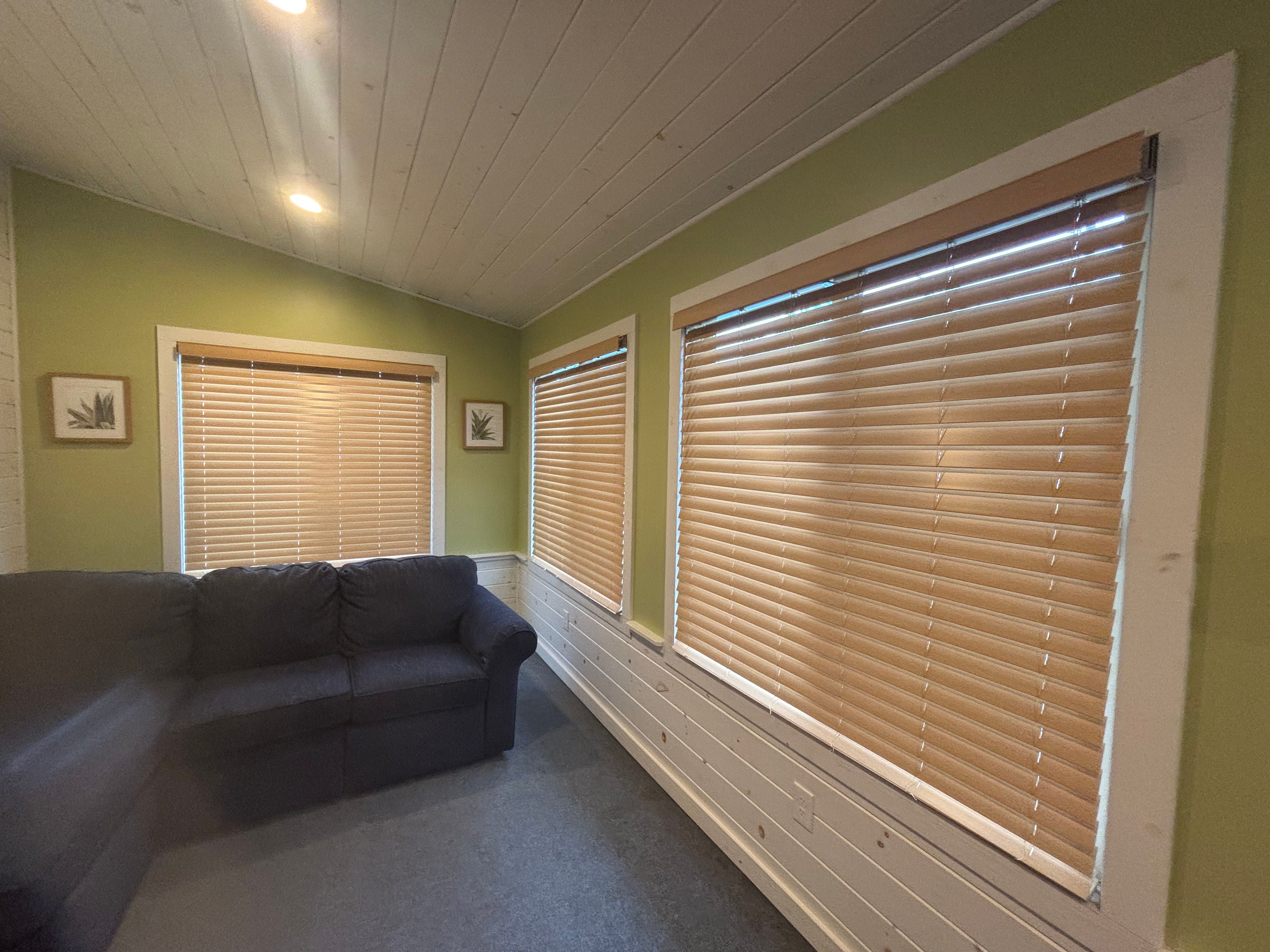 faux-wood installed in 19030