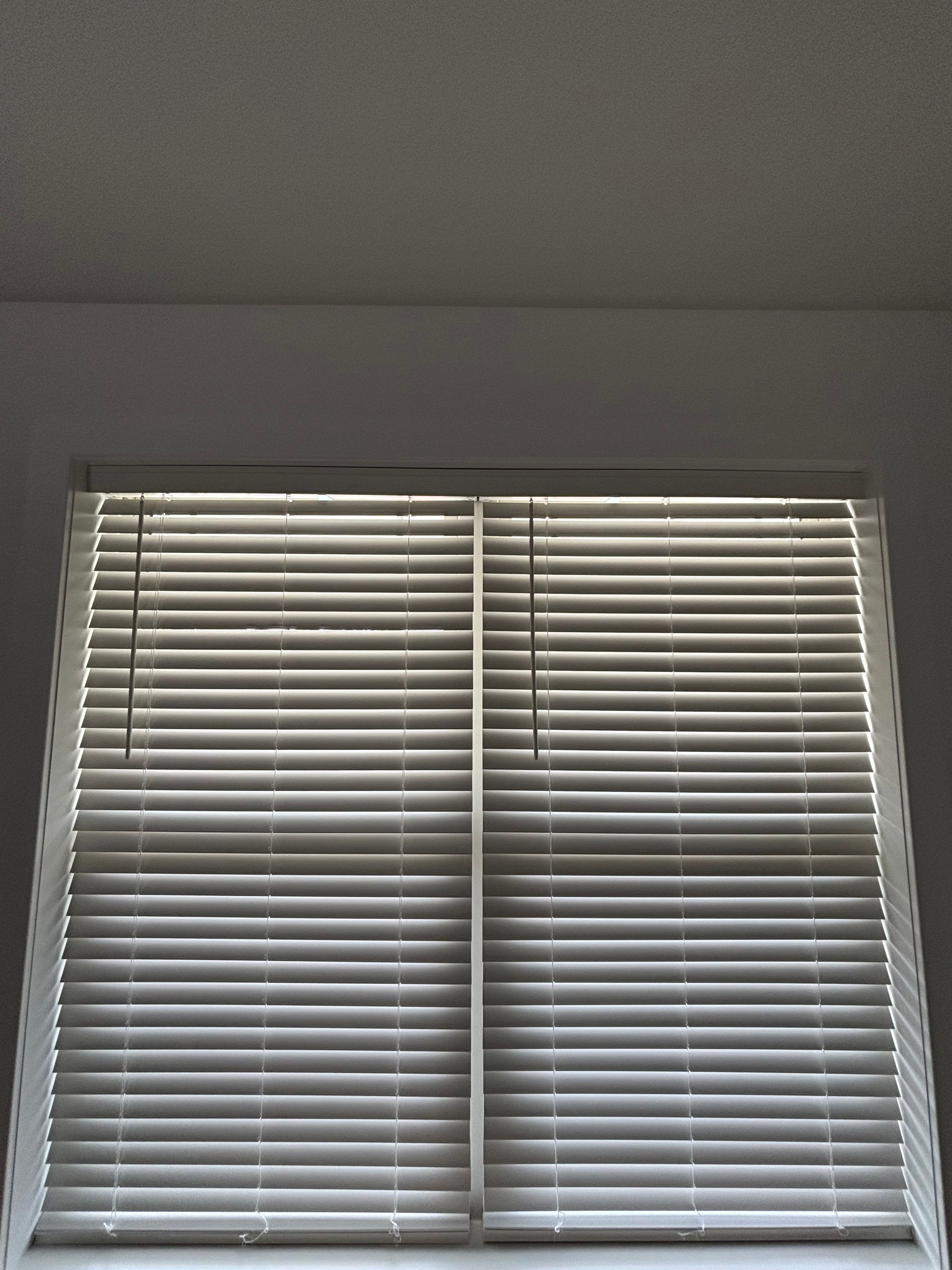 faux-wood-blinds installed in 19053