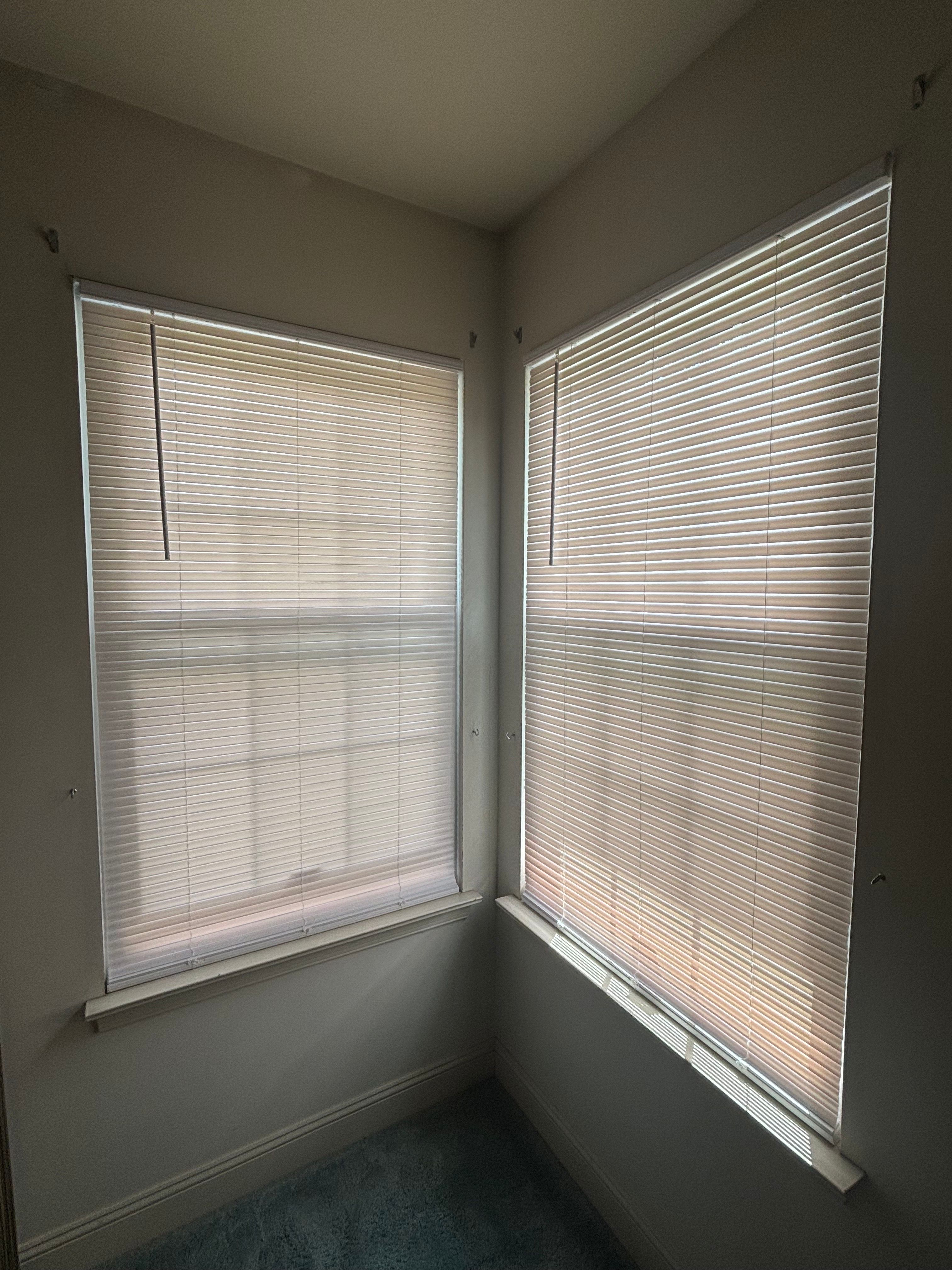 mini-blinds installed in 19020