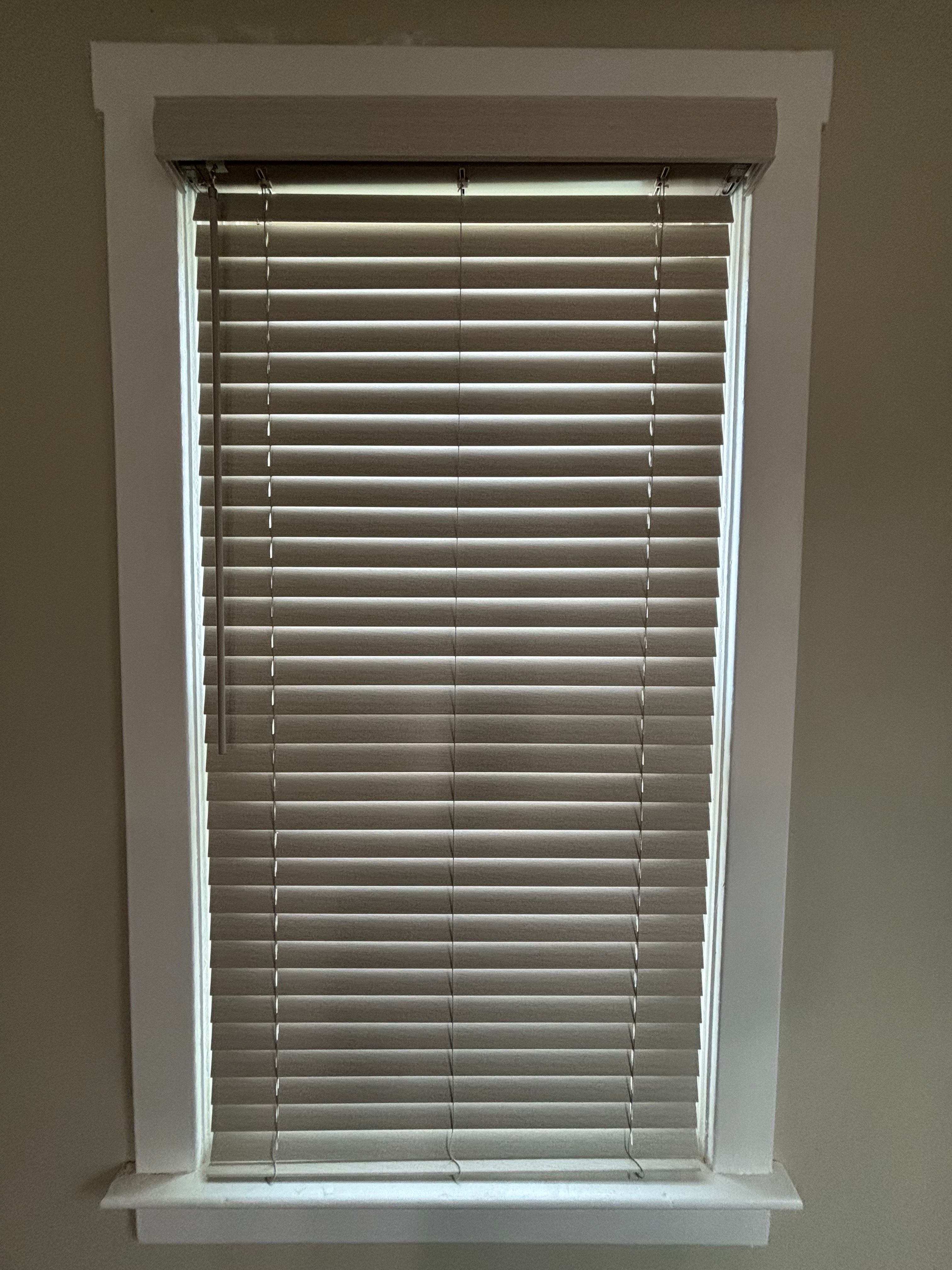 faux-wood-blinds installed in 19054