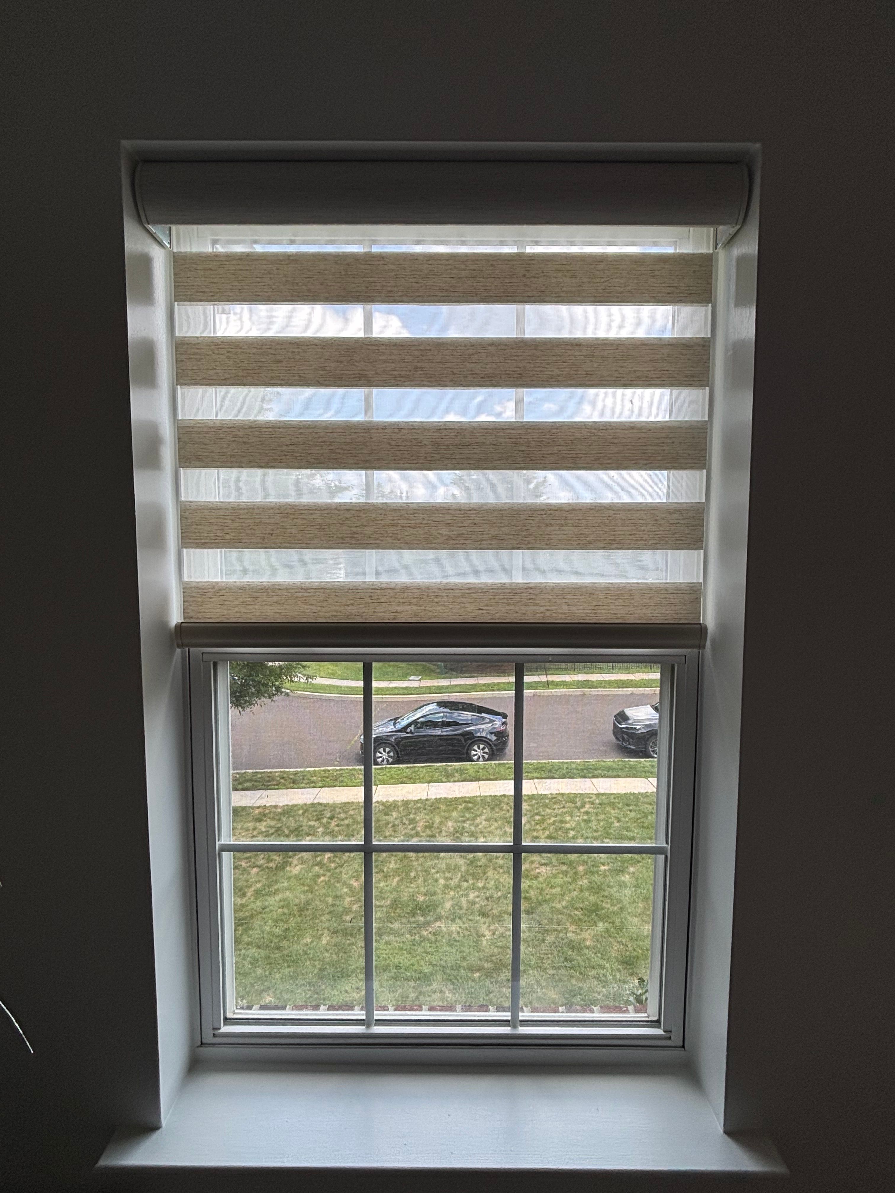Installation photo for Roller shade Installation 19053