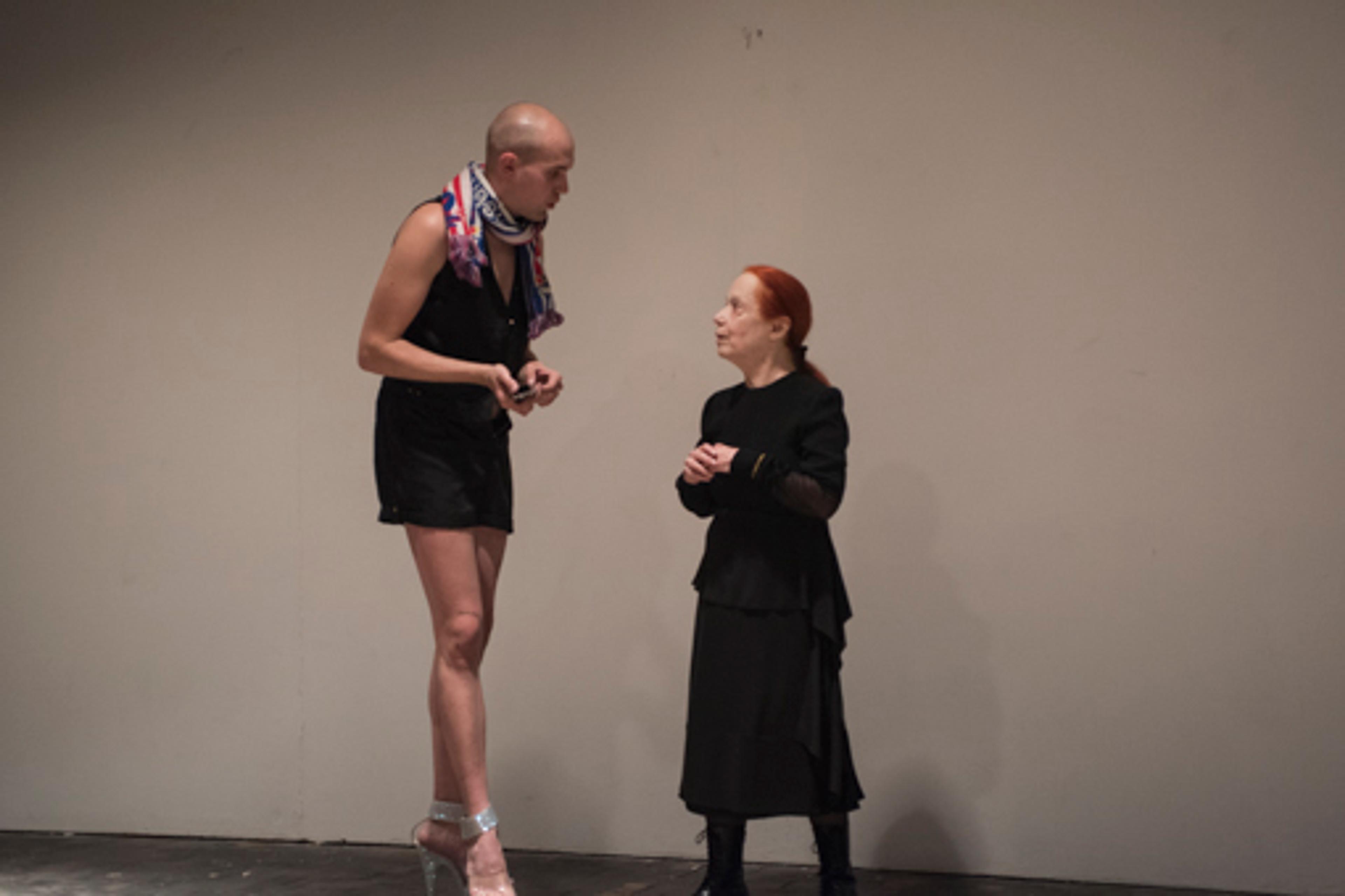 Nils Amadeus Lange und Janet Haufler, «Under the Influence», 2014 / Photo credit: Swiss Performance Art Award 2014