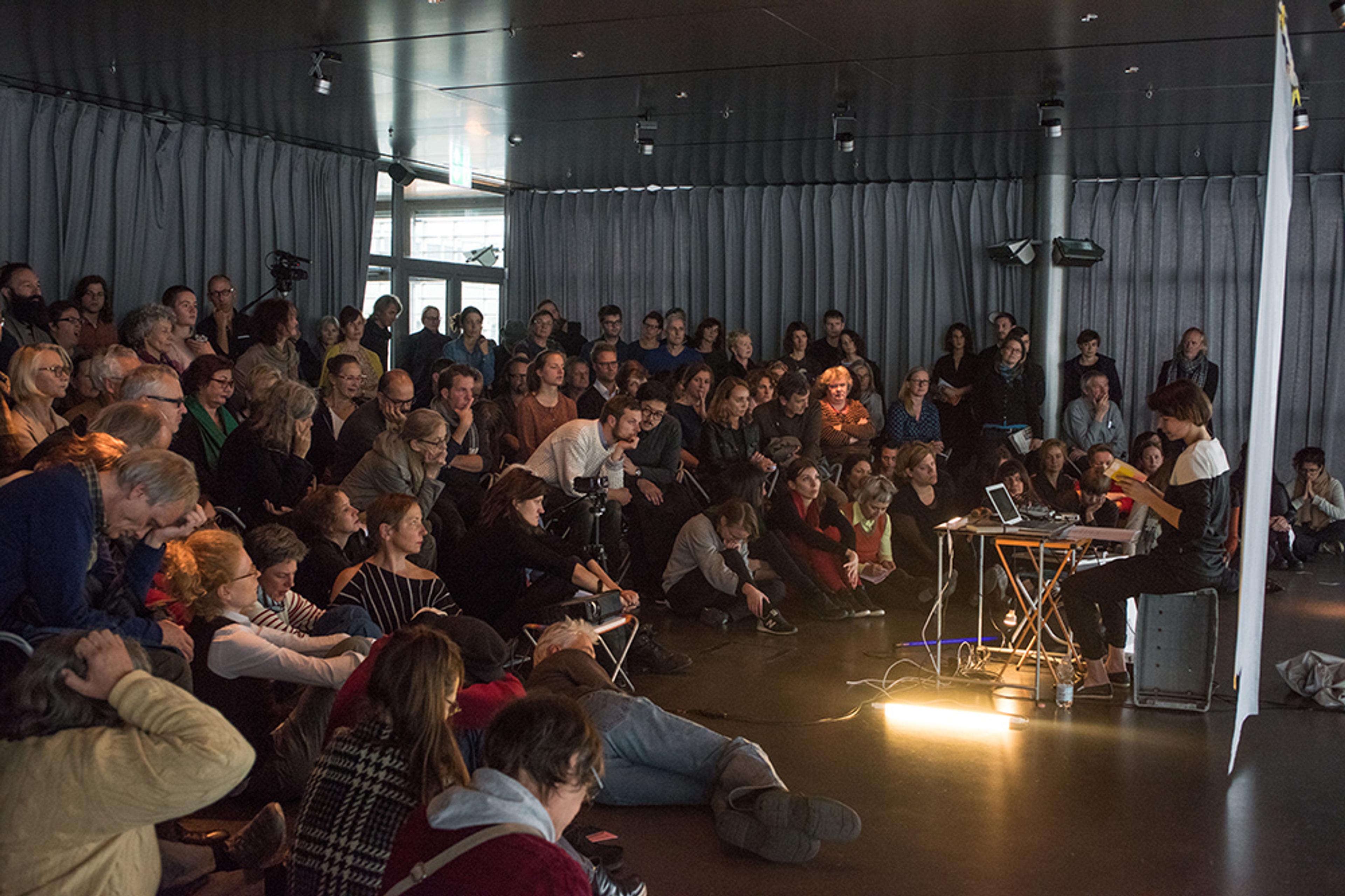 Romy Rüegger: «Are you an underground? A ship's deck or a terrace», 2015 / Photo credit: Swiss Performance Art Award 2015