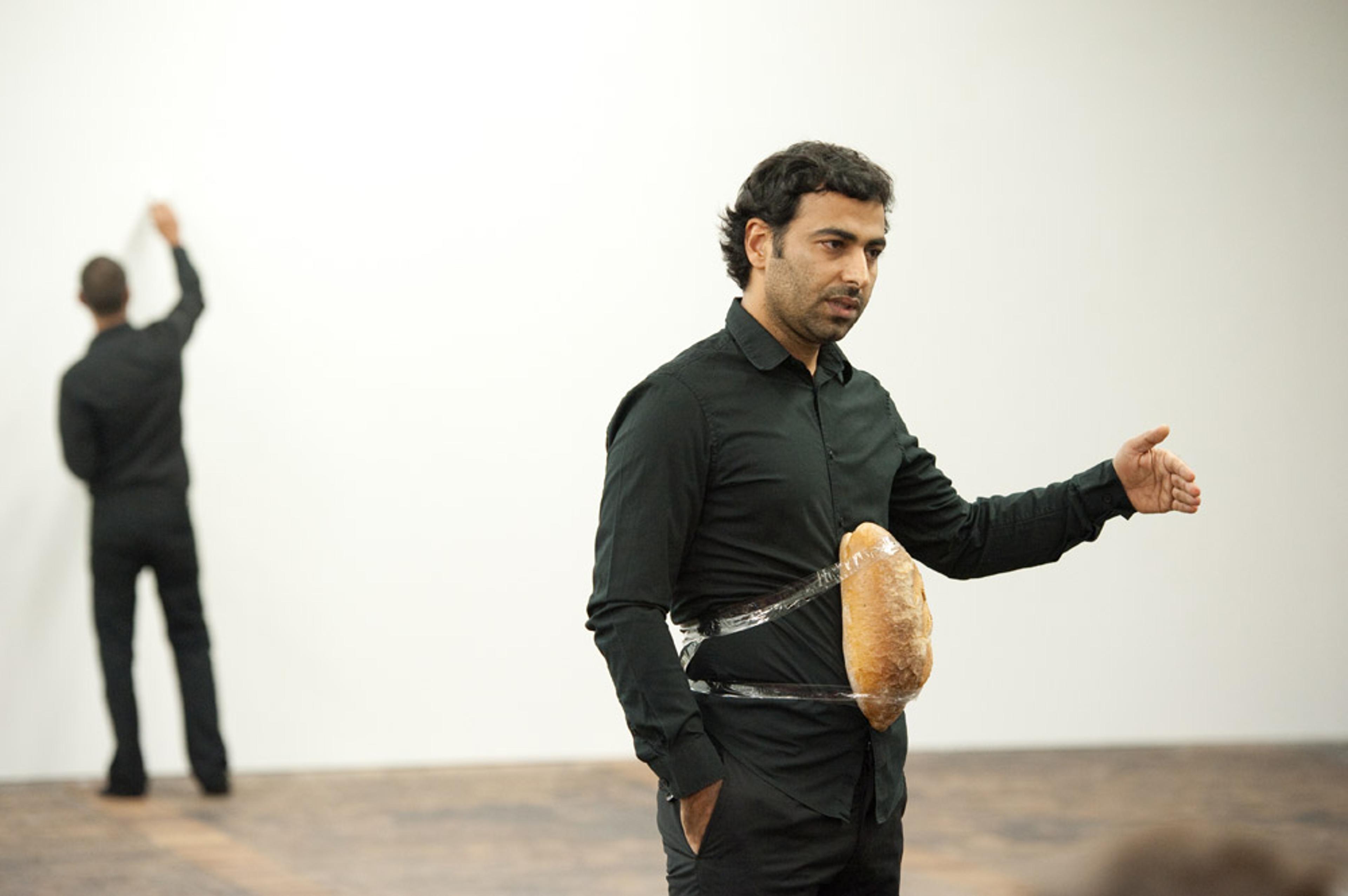Urnamo (Wathiq Al-Ameri, Ali Al-Fatlawi), «Border», 2011 / Photo credit: Swiss Performance Art Award 2011