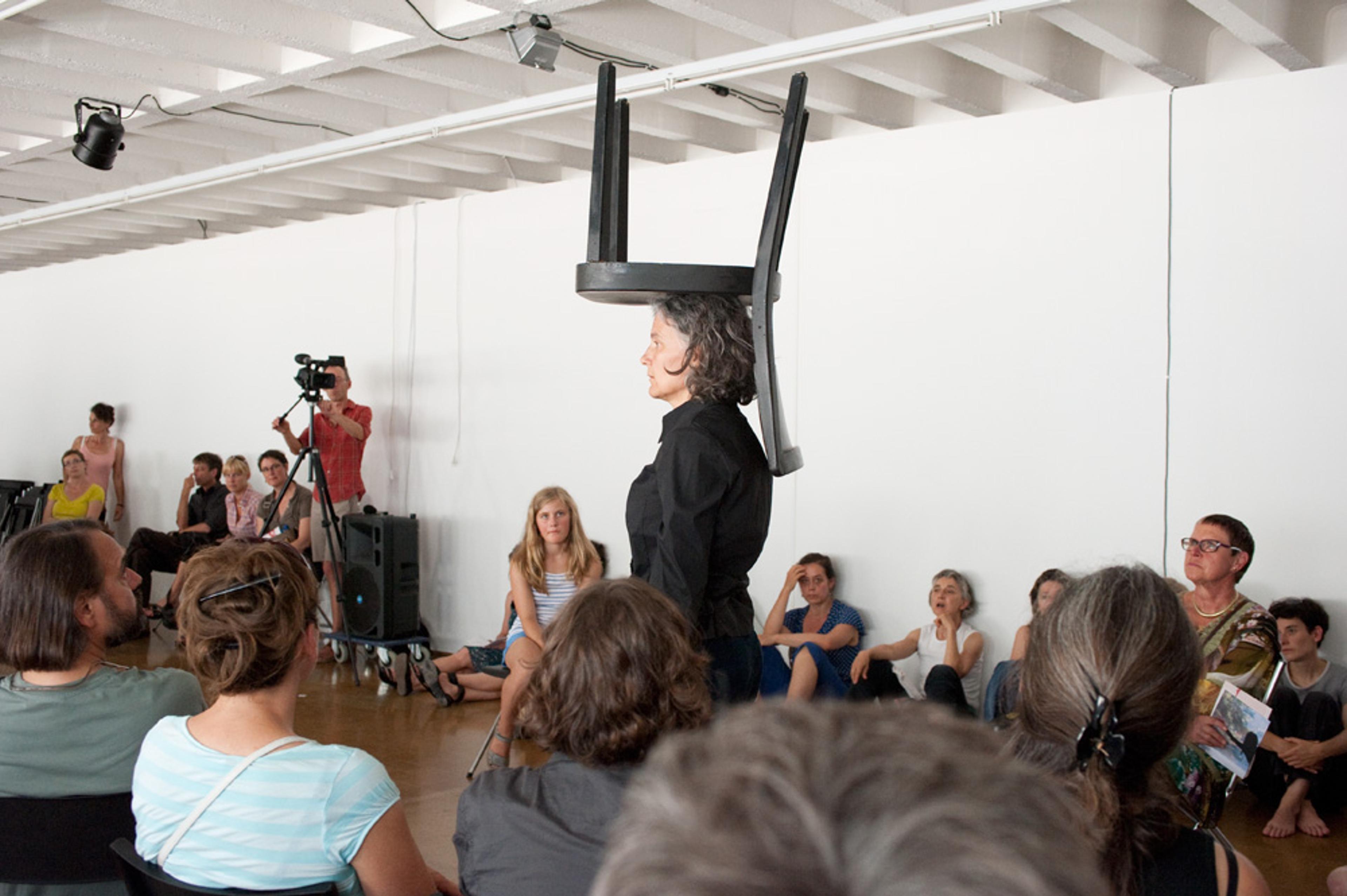 Dorothea Schürch, «Sing Think VII», 2012 / Photo credit: Swiss Performance Art Award 2012