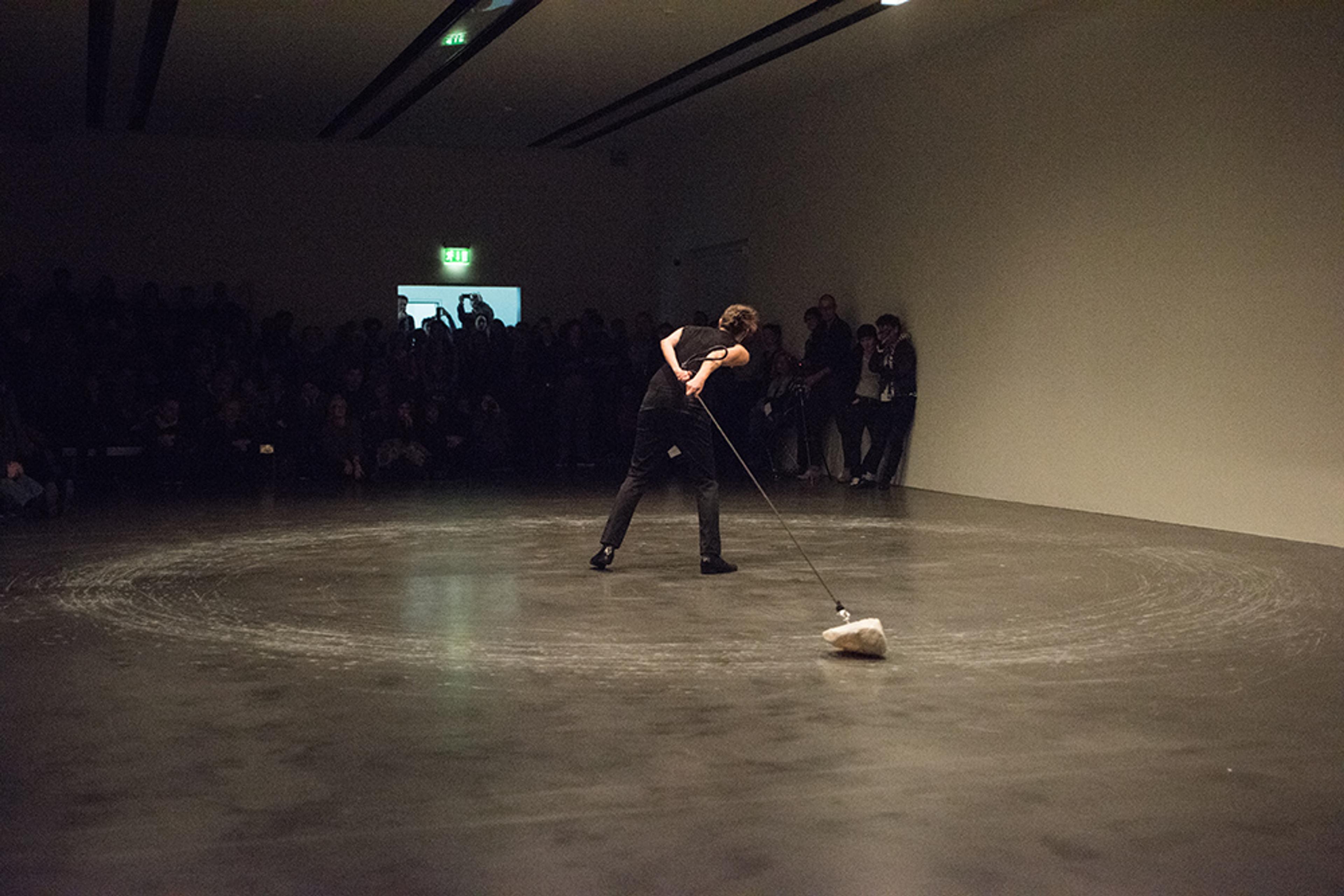 Katja Schenker, «vesuv», 2015 / Photo credit: Swiss Performance Art Award 2015