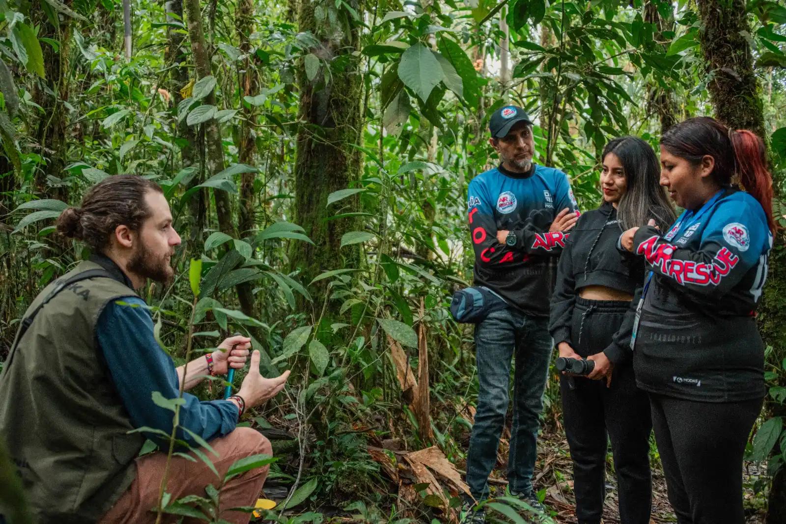 Caminata de Plantas Medicinales - Waska Amazonía