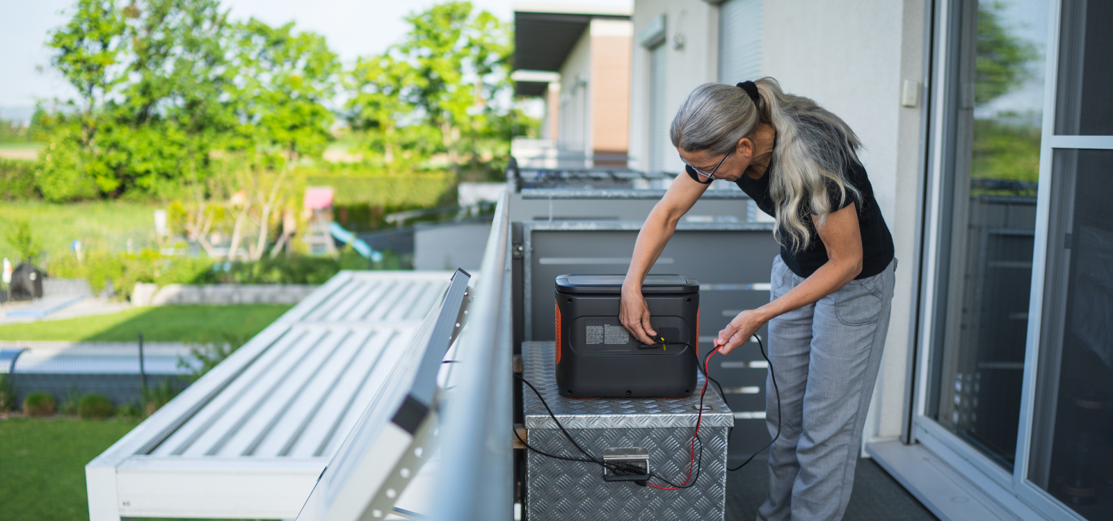 Balcony solar is taking state legislatures by storm