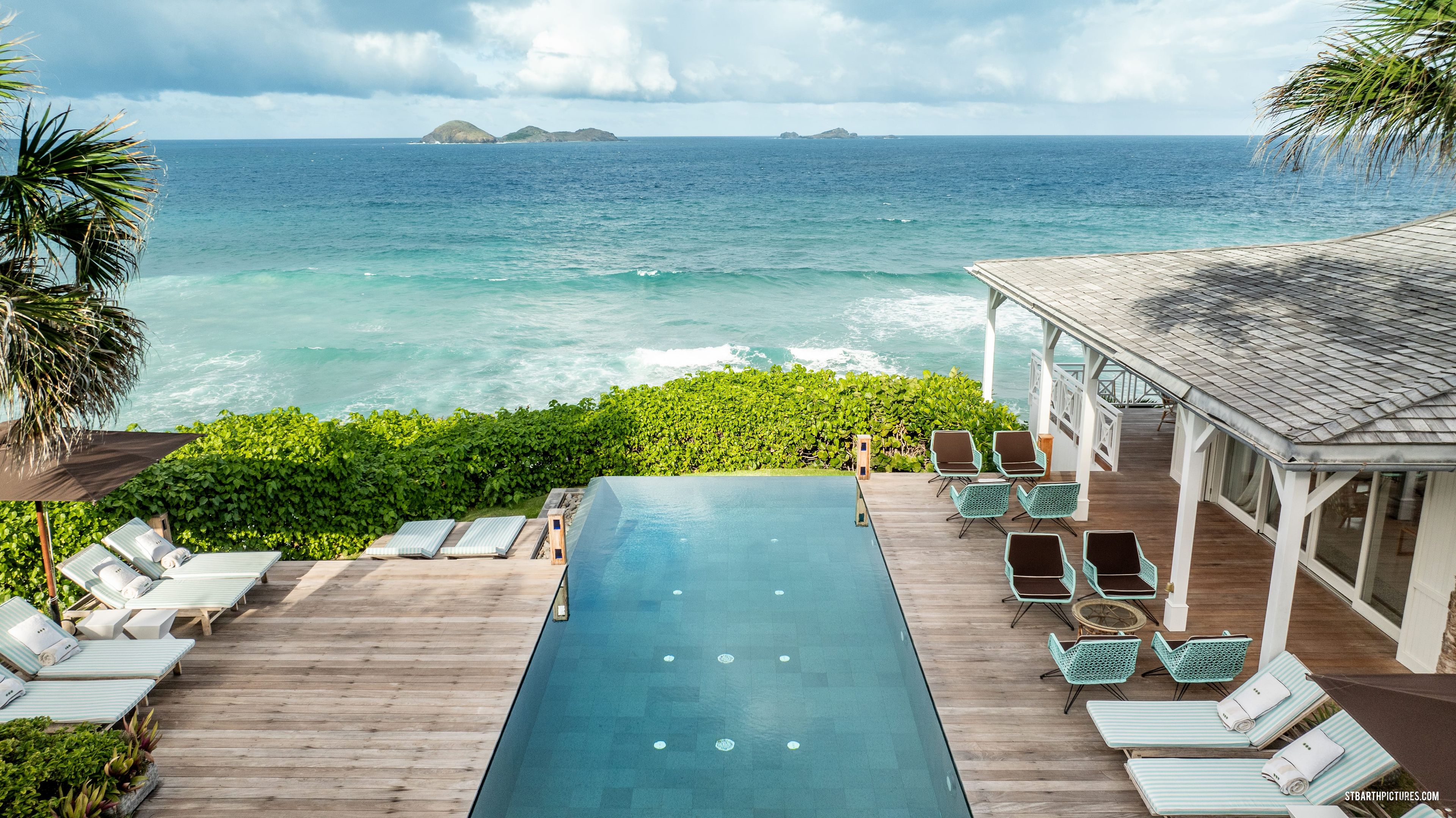 Main view of villa Les Lataniers in Anse des Lézards, St. Barts
