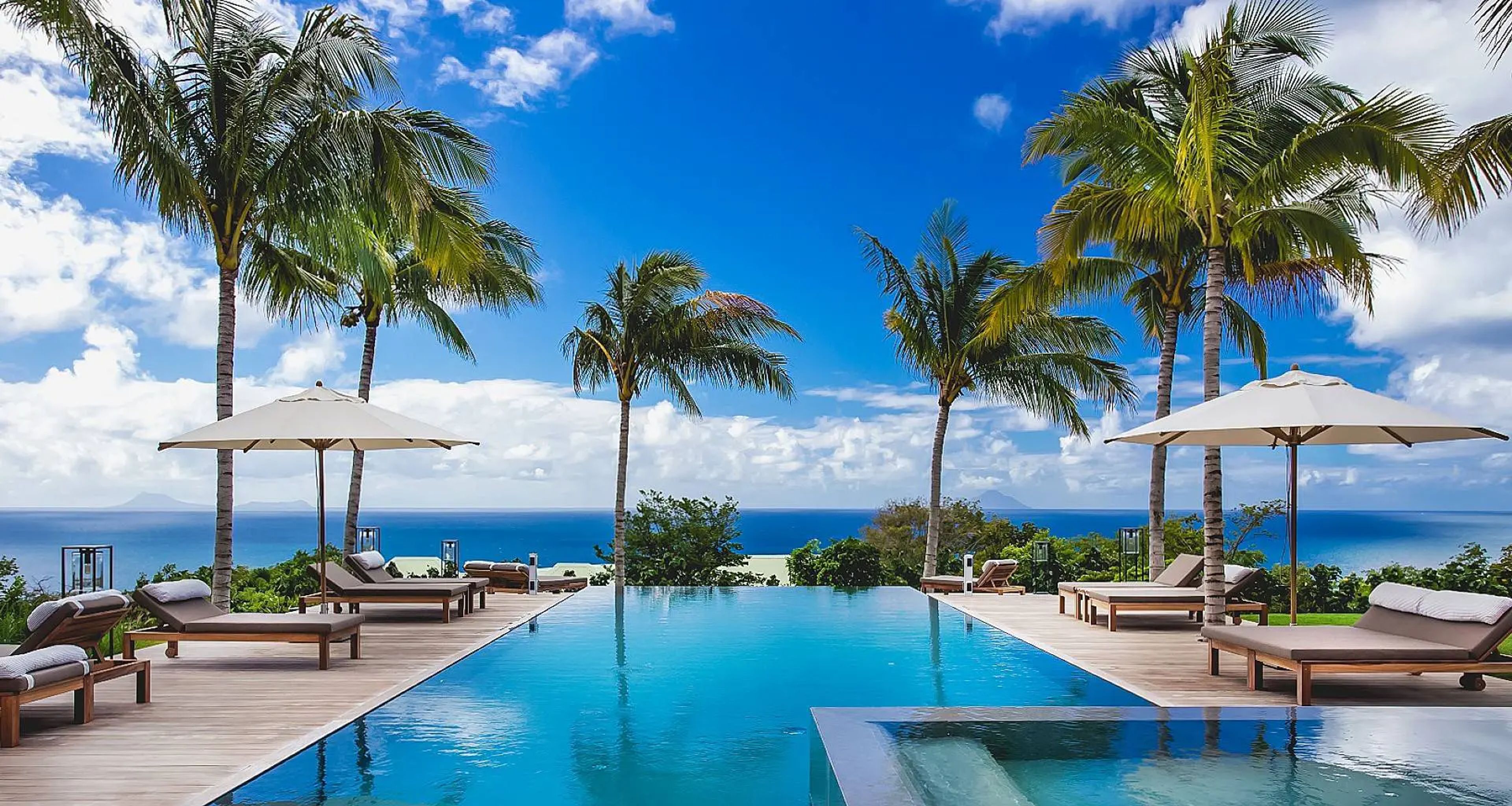 Main view of villa Maison Blanc Bleu in Gouverneur, St. Barts
