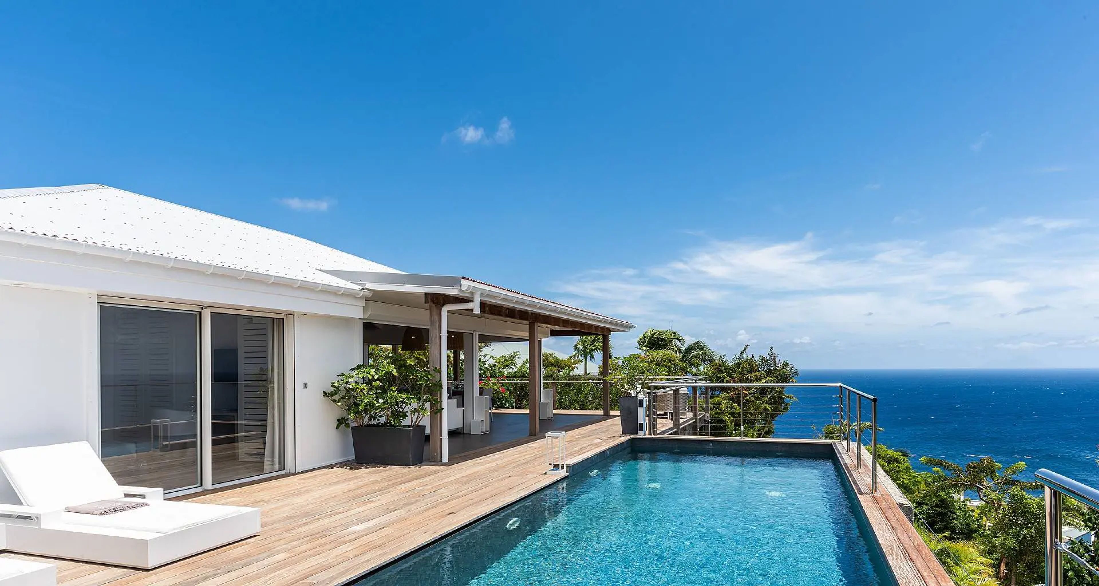 Main view of villa Avalon in Gouverneur, St. Barts