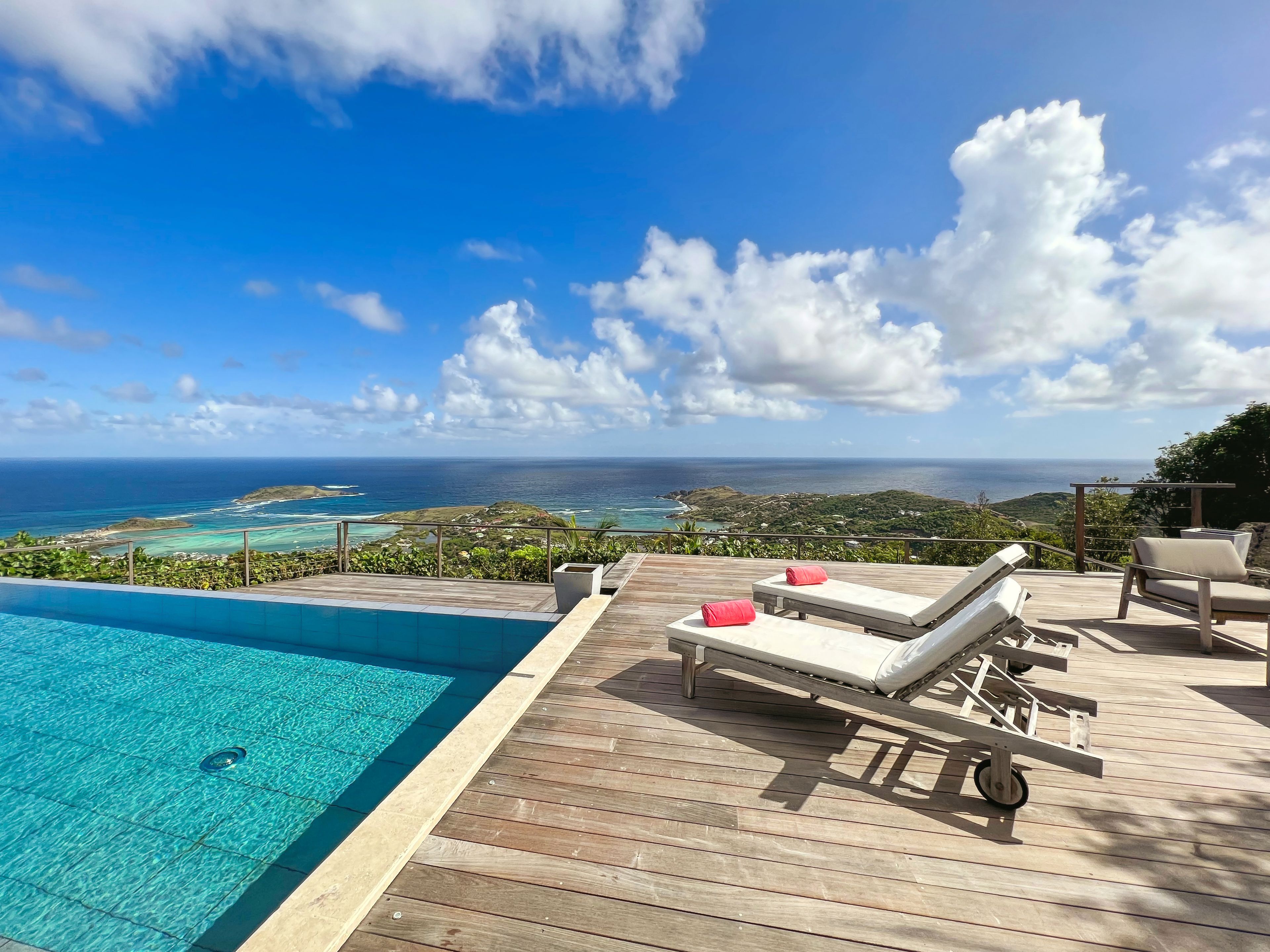 Main view of villa Teddy in Deve, St. Barts
