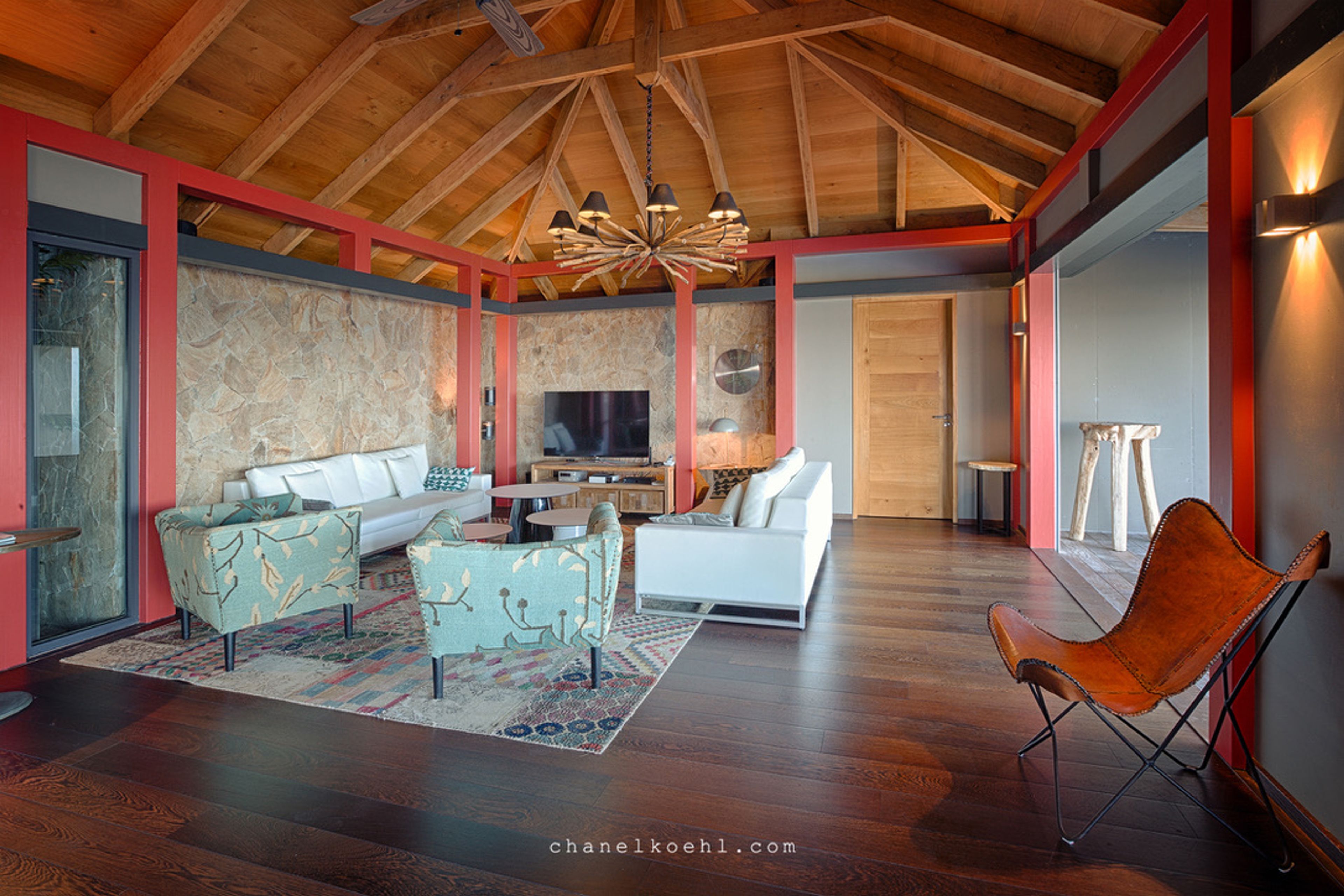 Moh — Lurin - villa photo 1