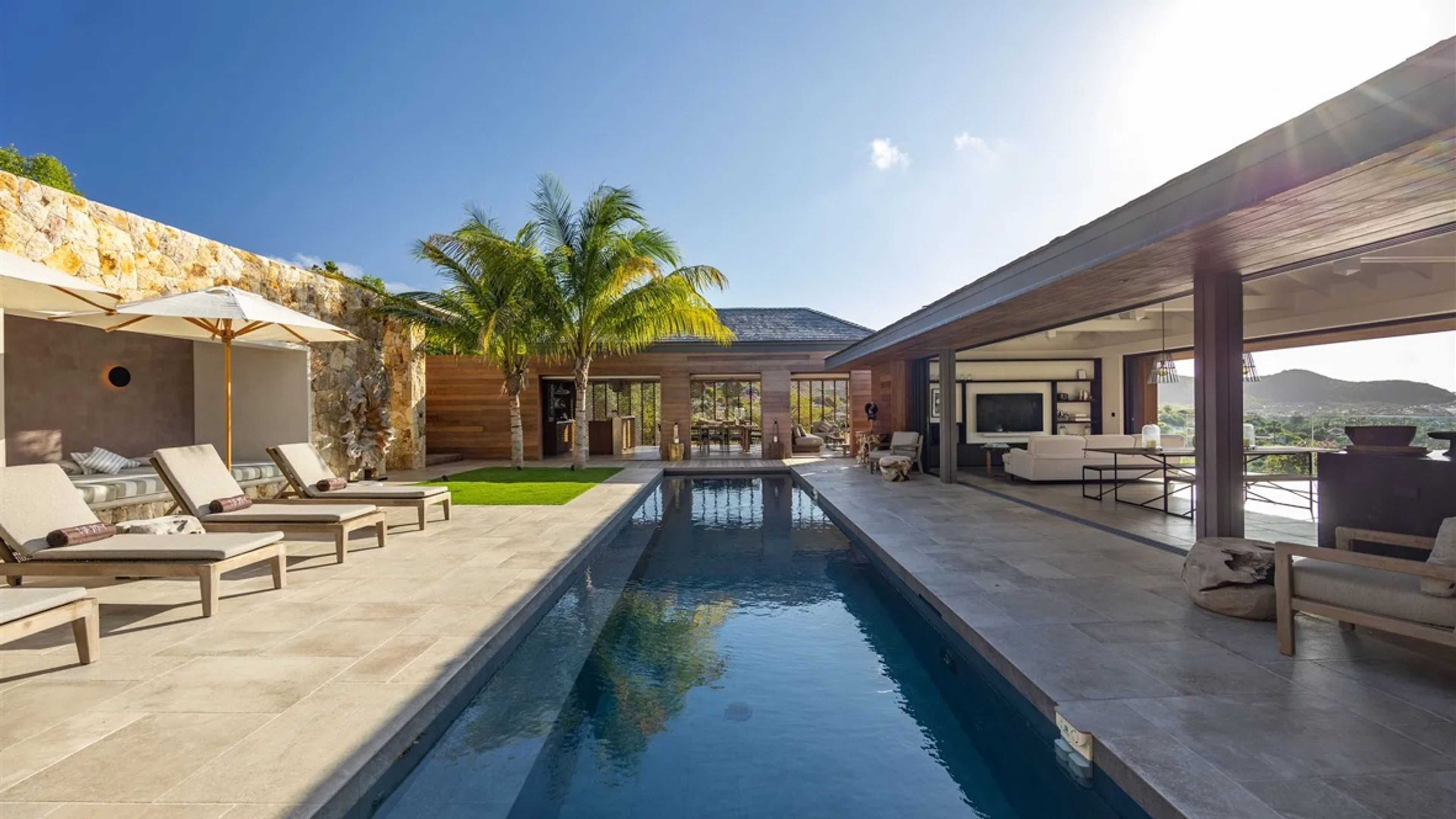 Main view of villa Maud in St Jean, St. Barts