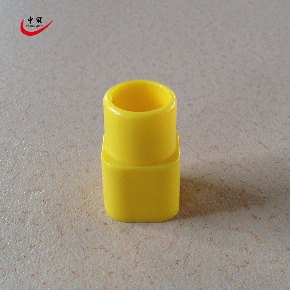 Square-to-round connector