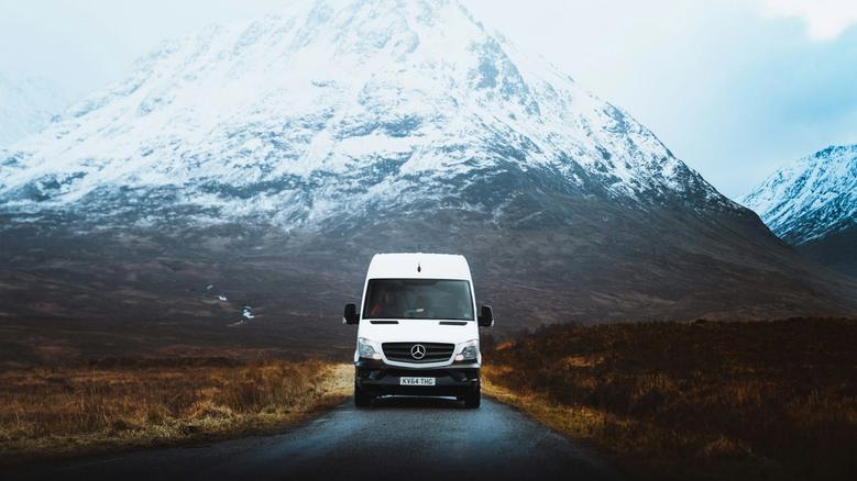van Infront of mountain