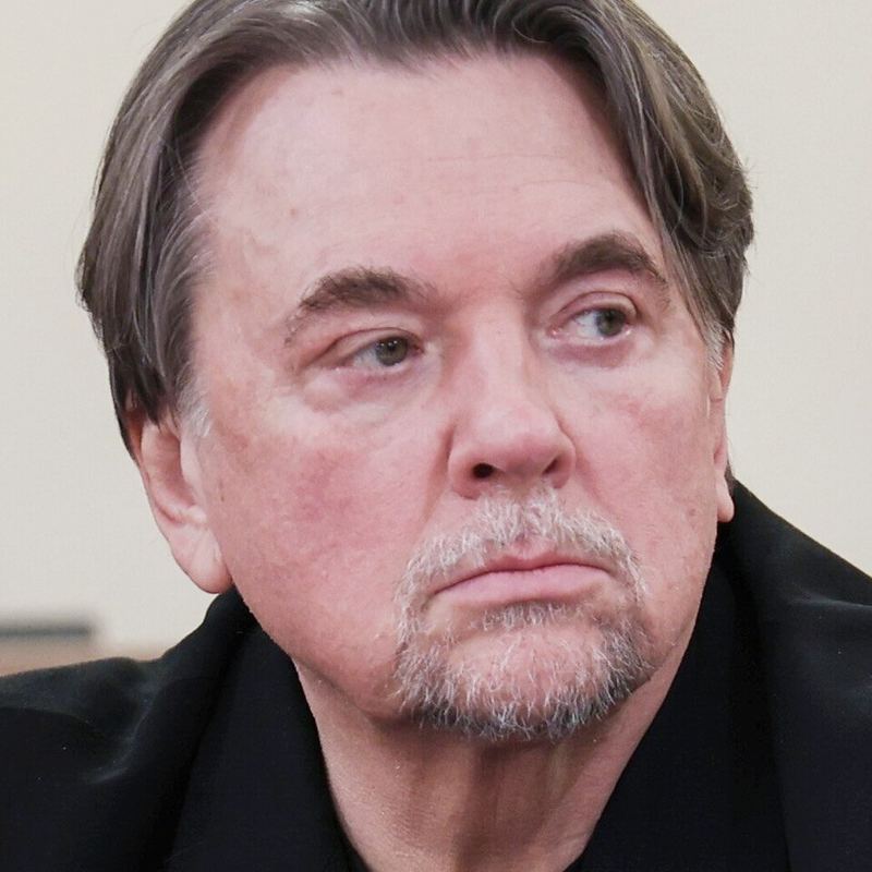 Константин Эрнст