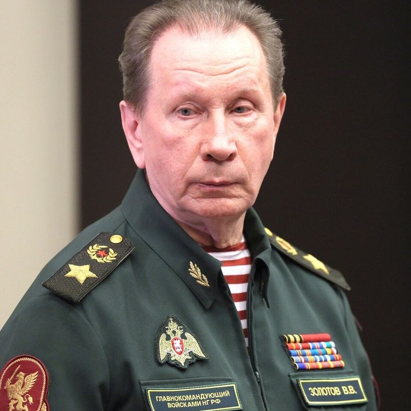 Виктор Золотов