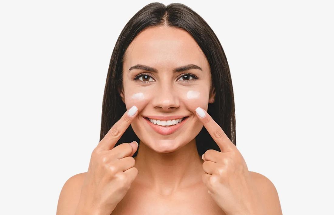 Insufficient skin preparation cakey makeup