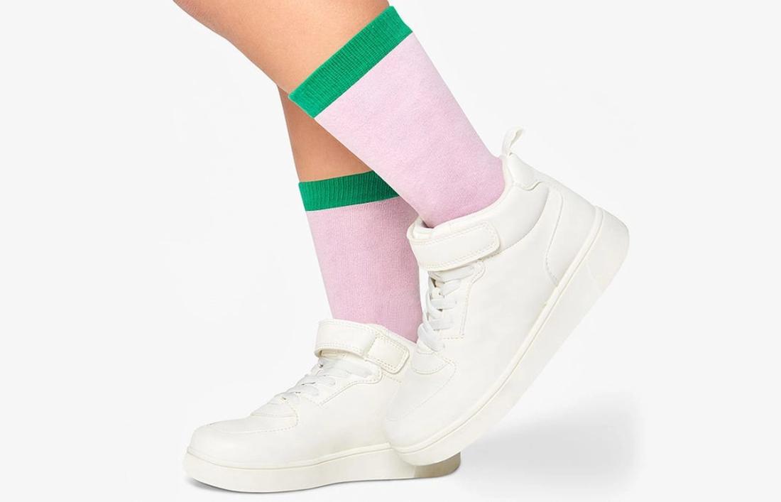 casual walking shoes