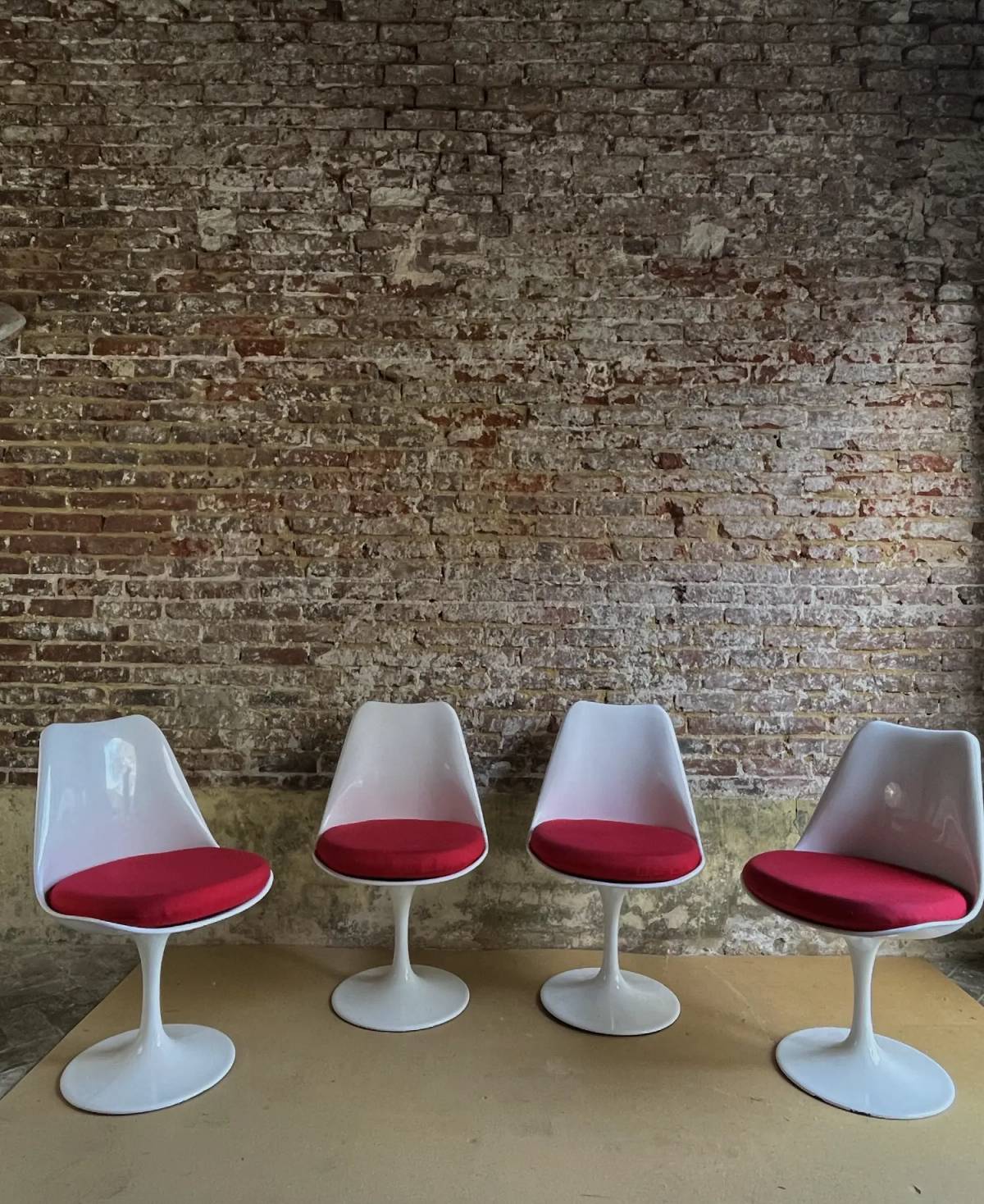 Set of four Tulip chairs by Rudy Bonzanini, view 2