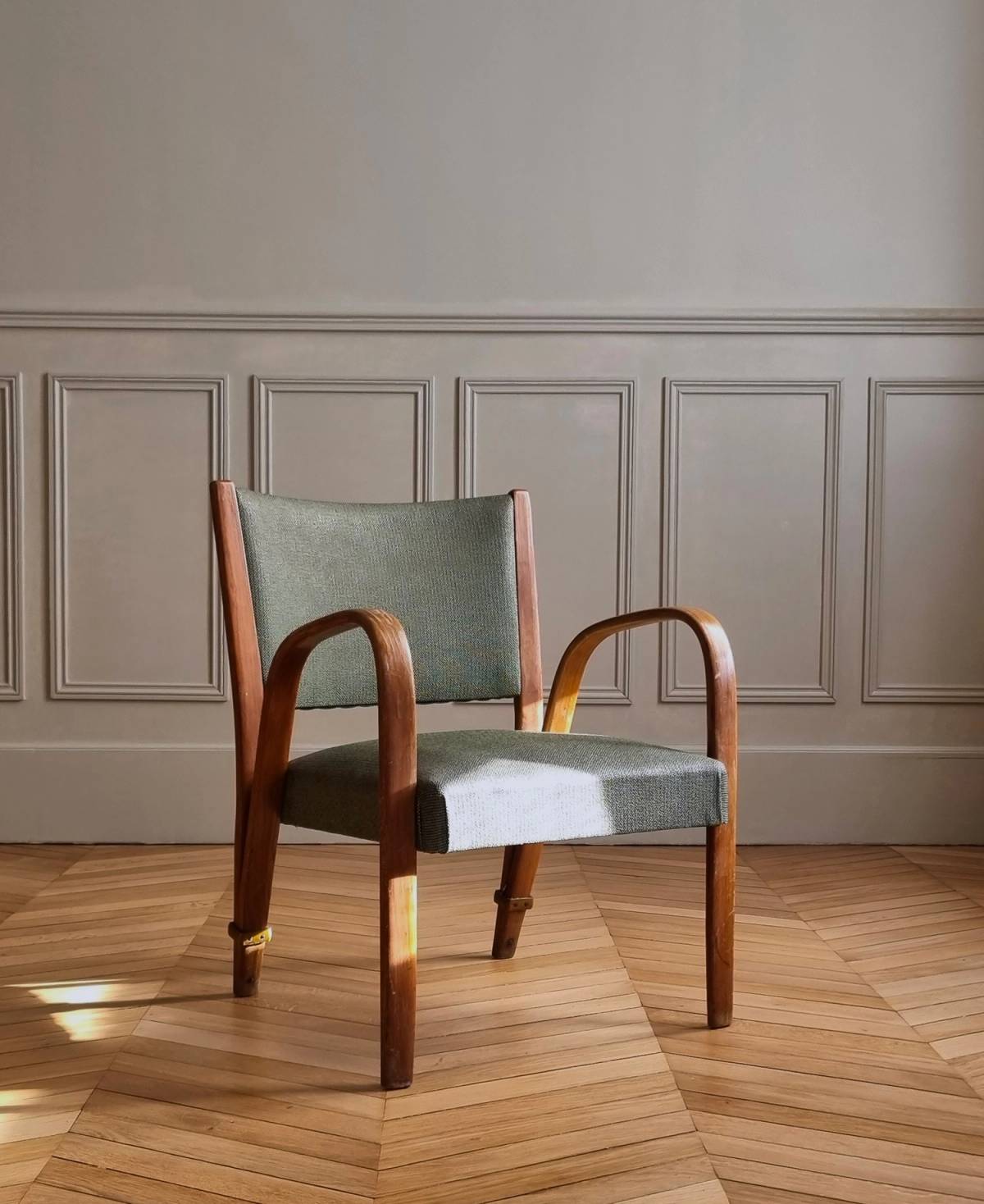 Bow Woods armchair by Wilhem Von Bode for Steiner, view 2