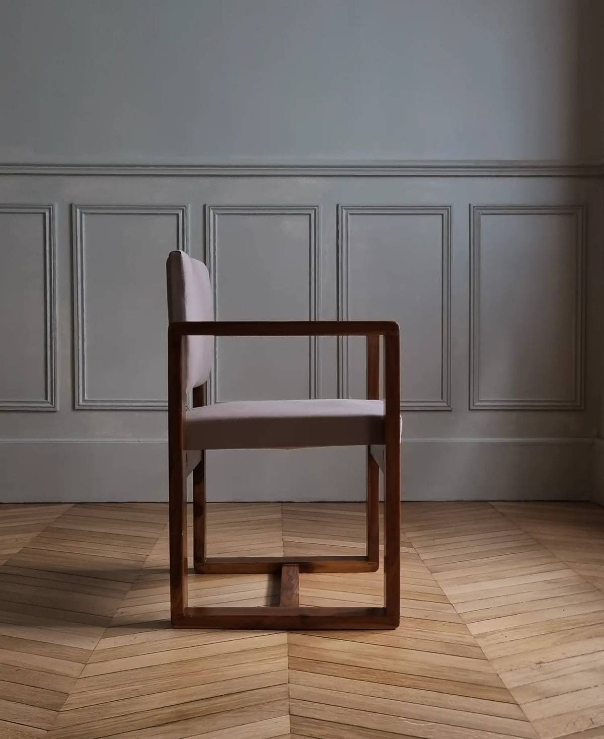 Pair of armchairs in the style of André Sornay, view 4