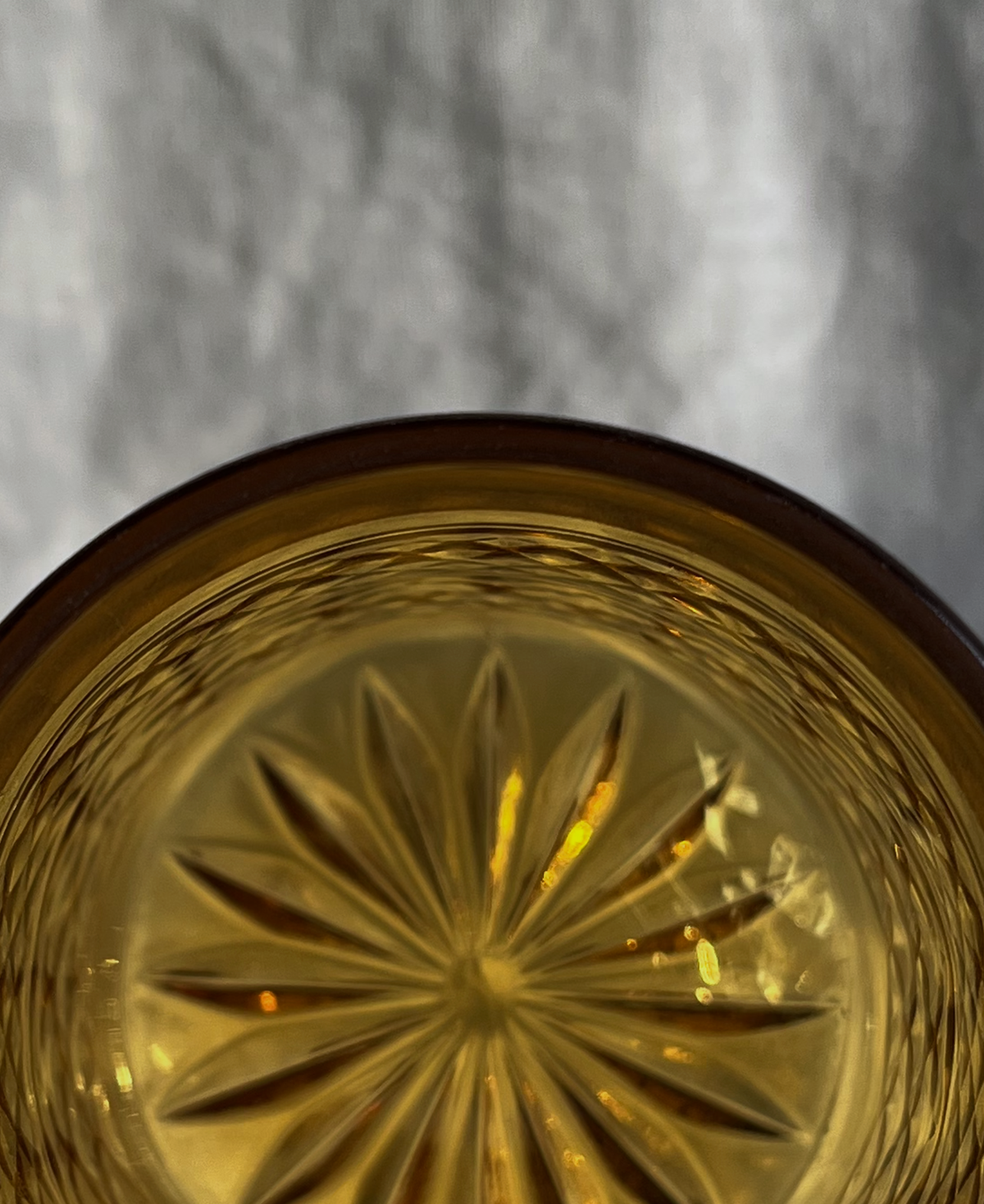 Chiseled amber glasses, view 3