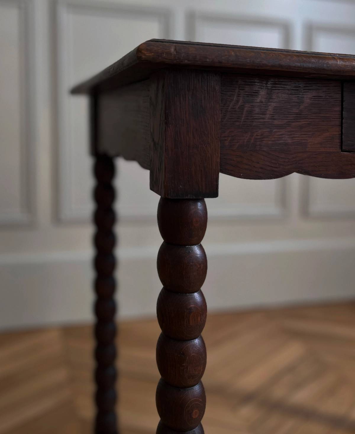 Bobbin desk, view 2