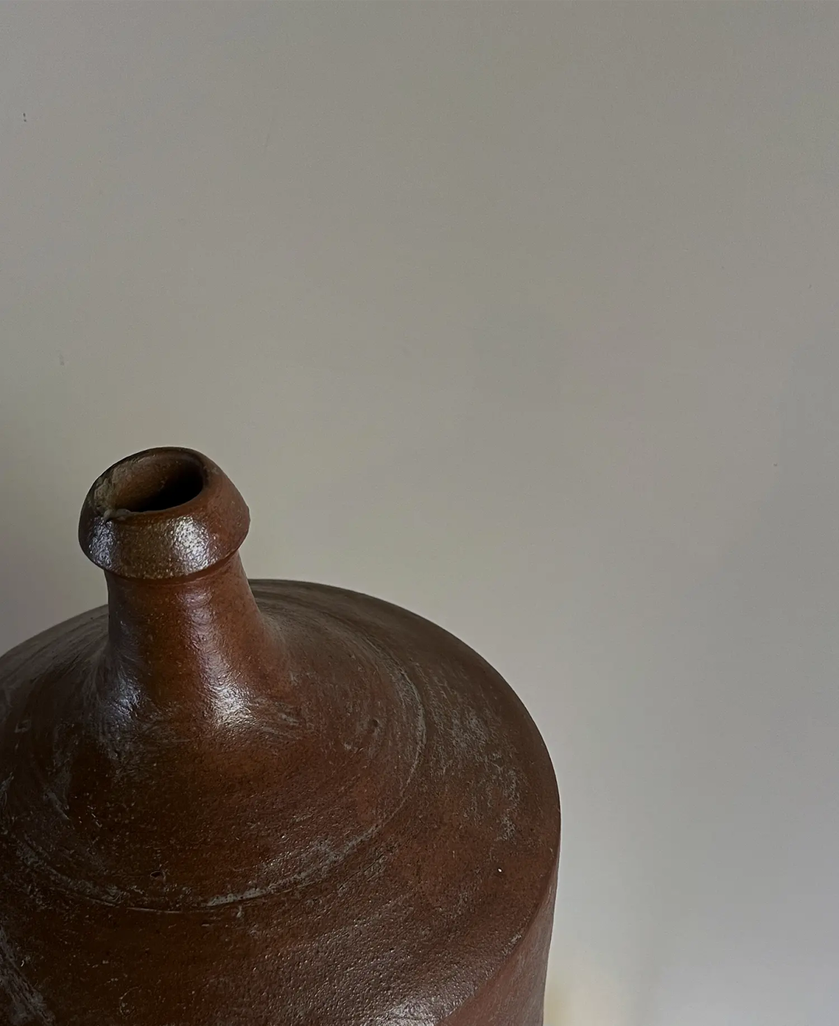 Terracotta jar, view 2