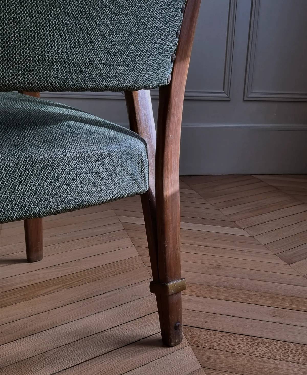 Bow Woods armchair by Wilhem Von Bode for Steiner, view 3