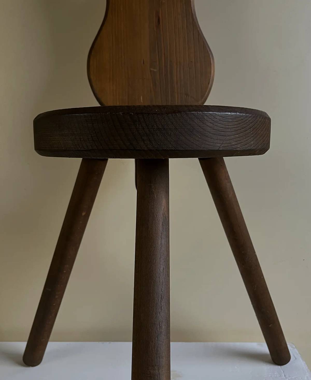 Brutalist wooden three legged chair, view 5